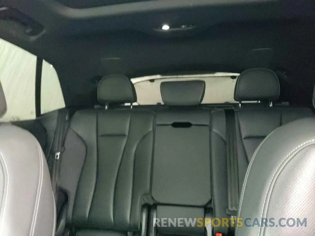 10 Photograph of a damaged car WA1BVAF10LD000667 AUDI Q8 2020
