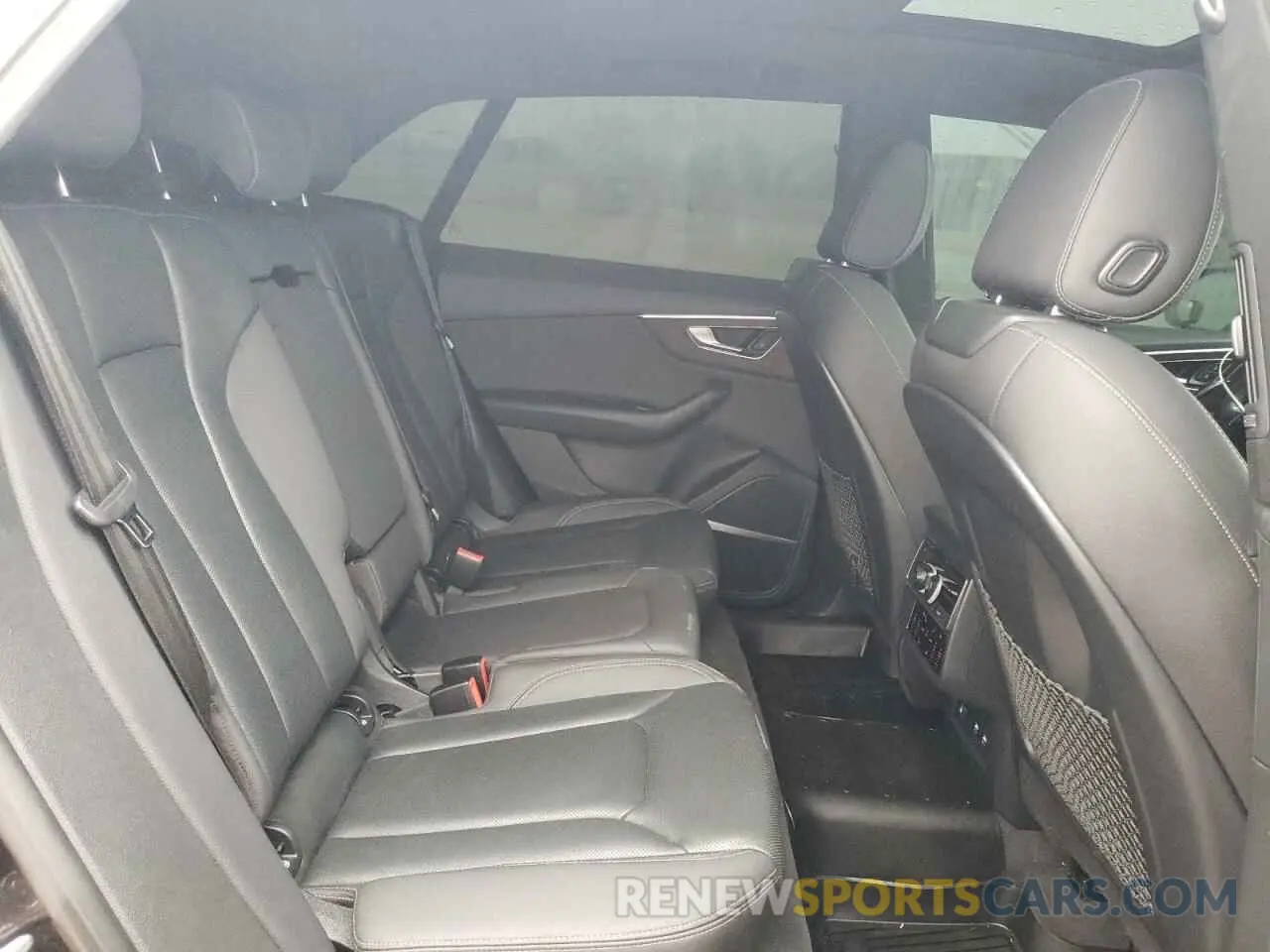 11 Photograph of a damaged car WA1BVAF10LD000667 AUDI Q8 2020