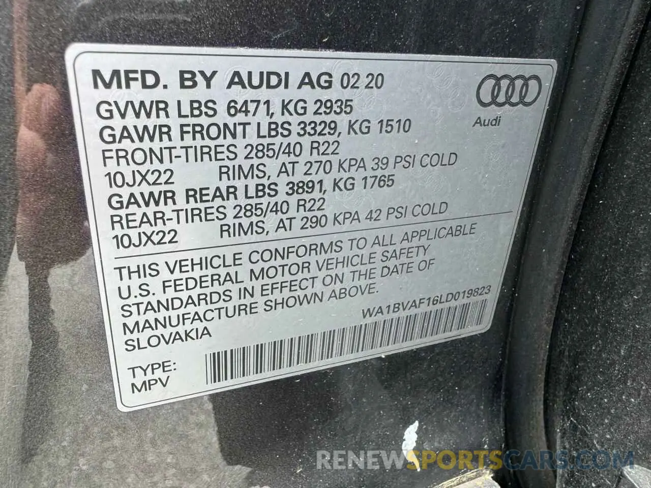 10 Photograph of a damaged car WA1BVAF16LD019823 AUDI Q8 2020