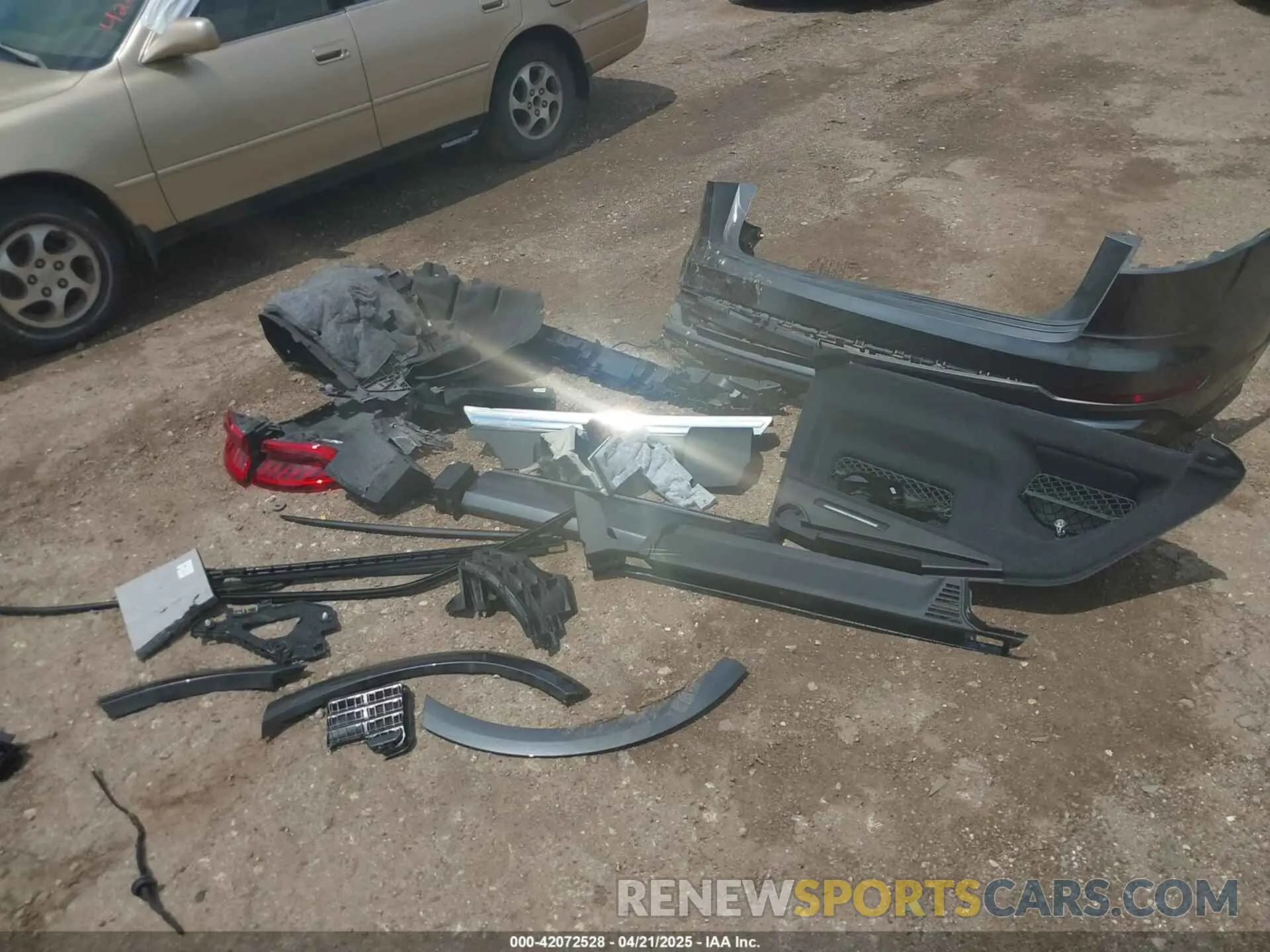 12 Фотография поврежденного автомобиля WA1EVAF15LD015114 AUDI Q8 2020