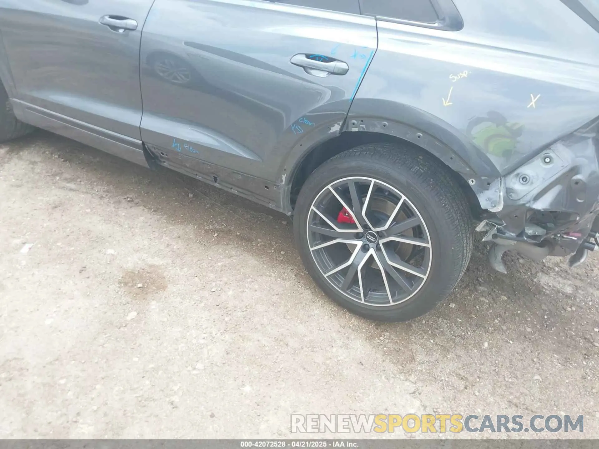 18 Фотография поврежденного автомобиля WA1EVAF15LD015114 AUDI Q8 2020