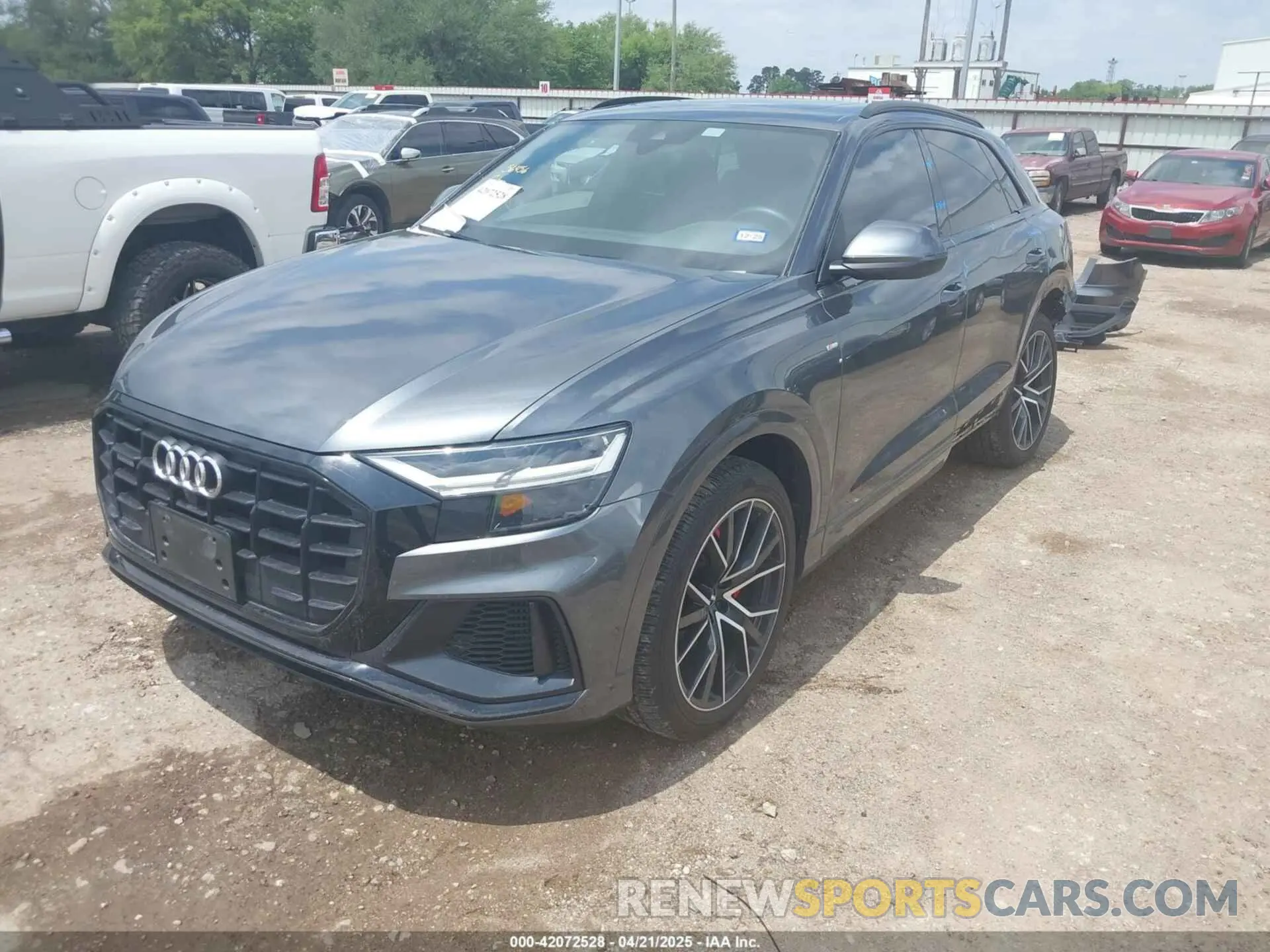 2 Фотография поврежденного автомобиля WA1EVAF15LD015114 AUDI Q8 2020
