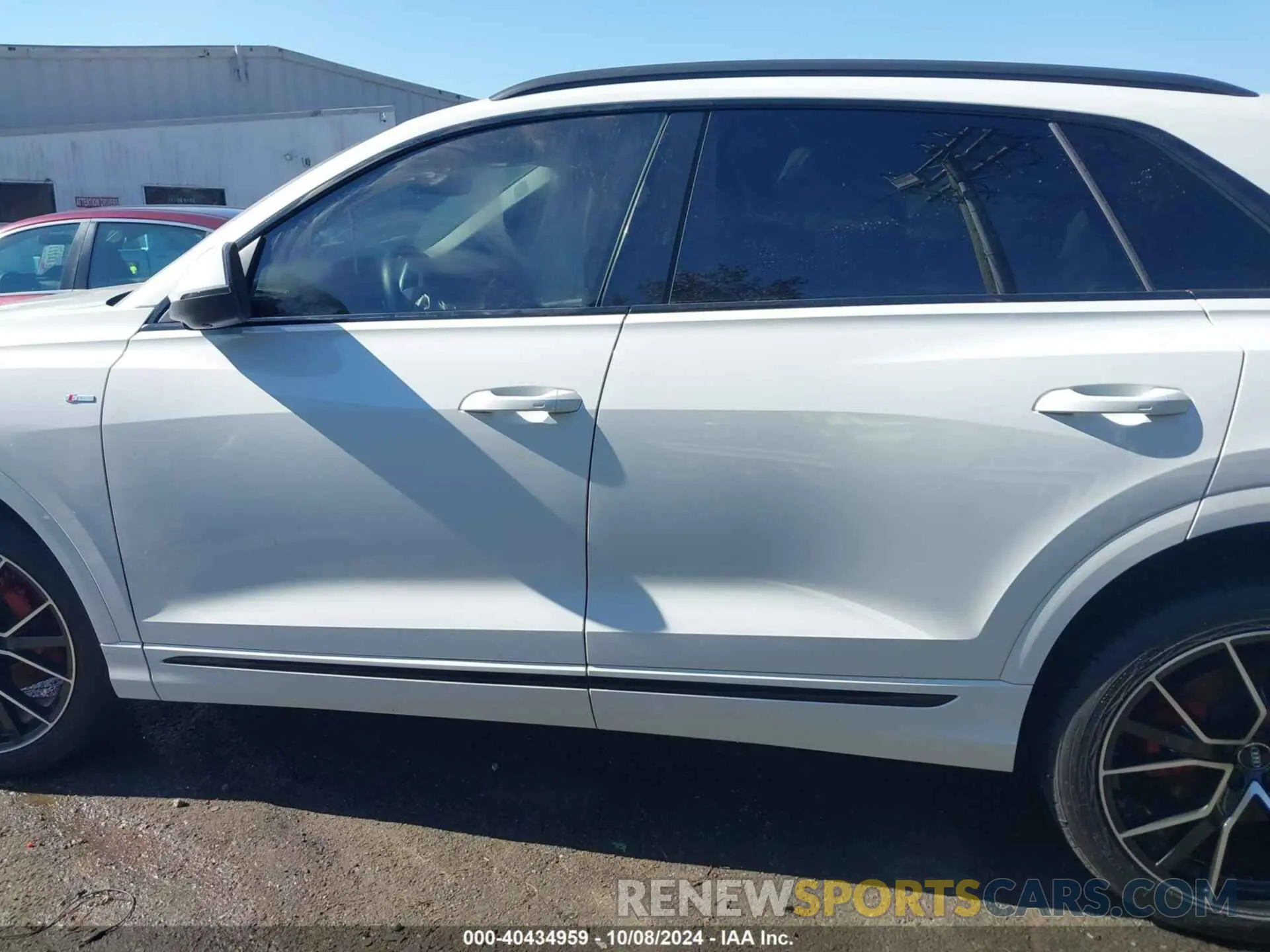 14 Photograph of a damaged car WA1EVAF19LD002415 AUDI Q8 2020