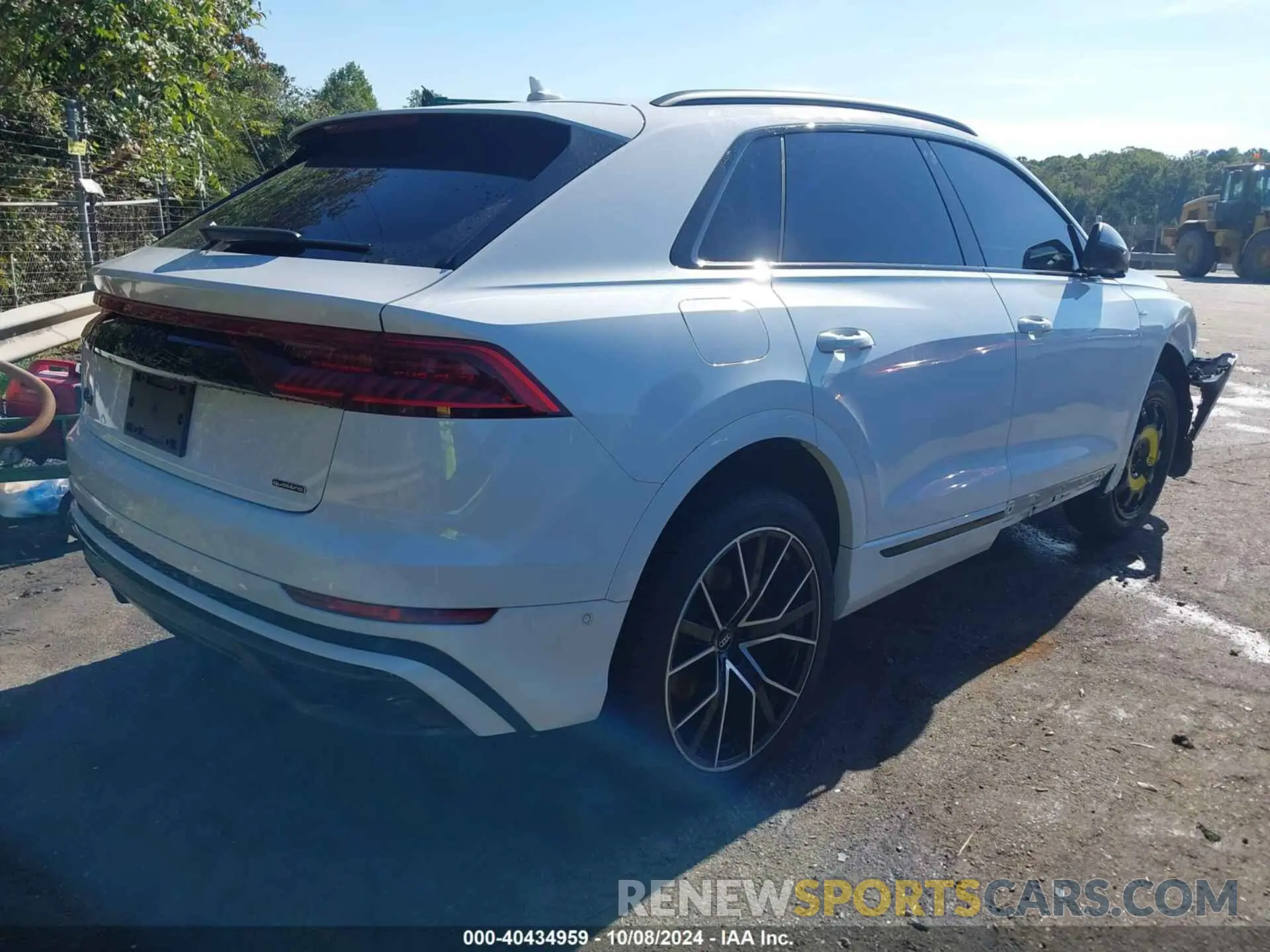 4 Photograph of a damaged car WA1EVAF19LD002415 AUDI Q8 2020