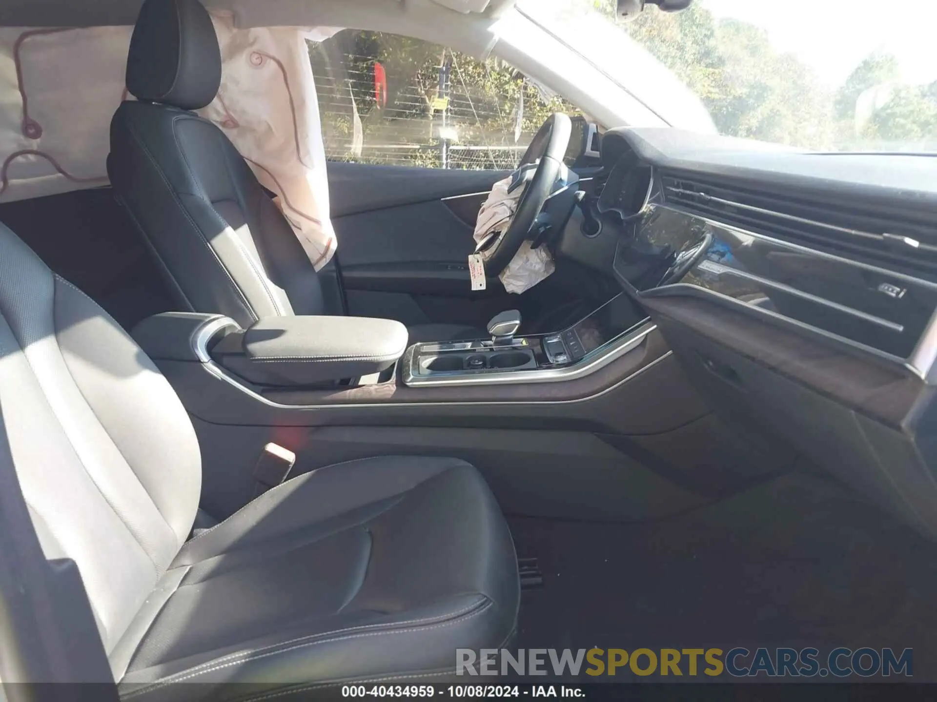 5 Photograph of a damaged car WA1EVAF19LD002415 AUDI Q8 2020