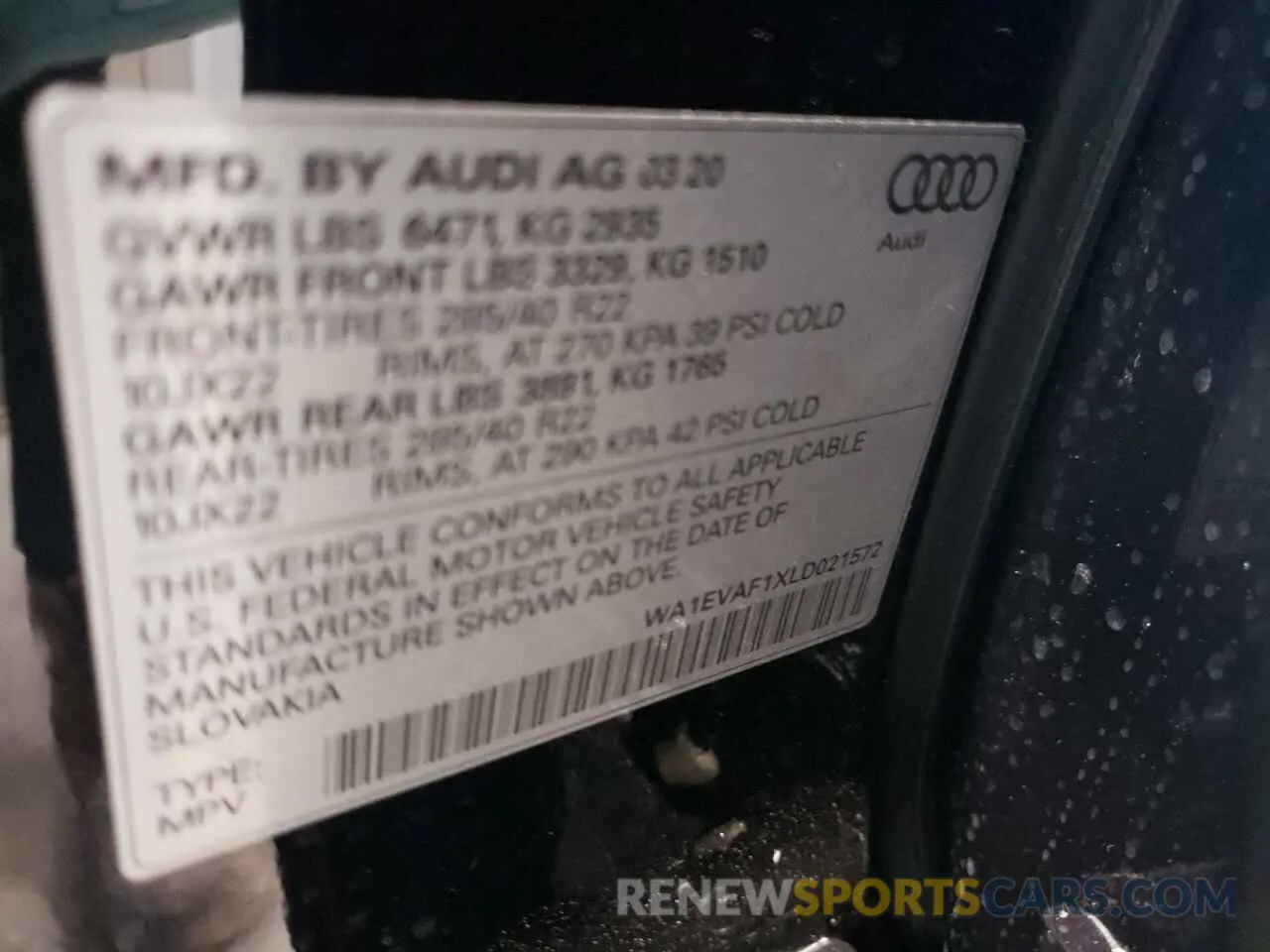 10 Photograph of a damaged car WA1EVAF1XLD021572 AUDI Q8 2020