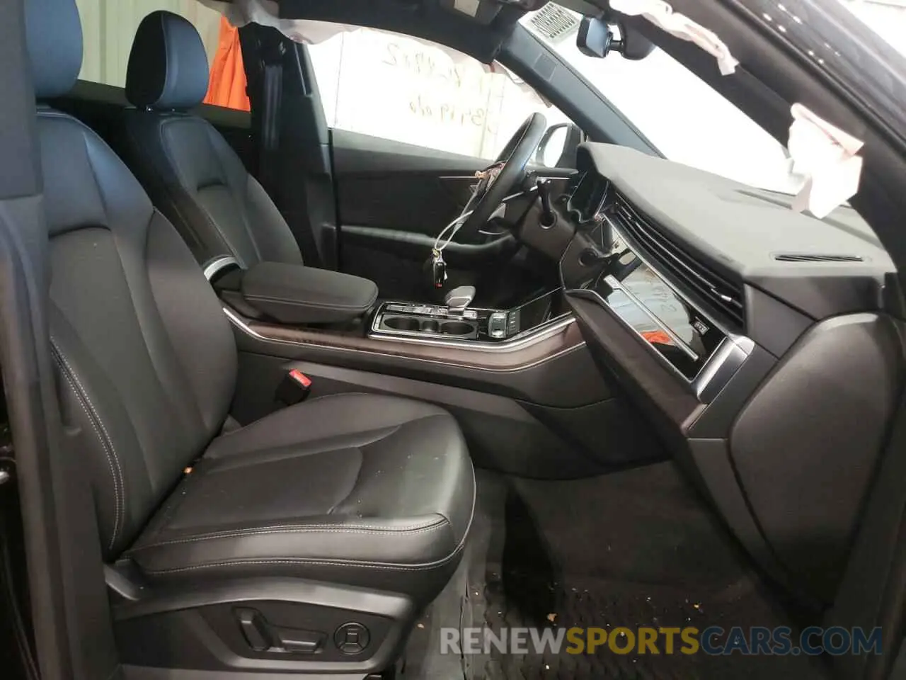 5 Photograph of a damaged car WA1EVAF1XLD021572 AUDI Q8 2020