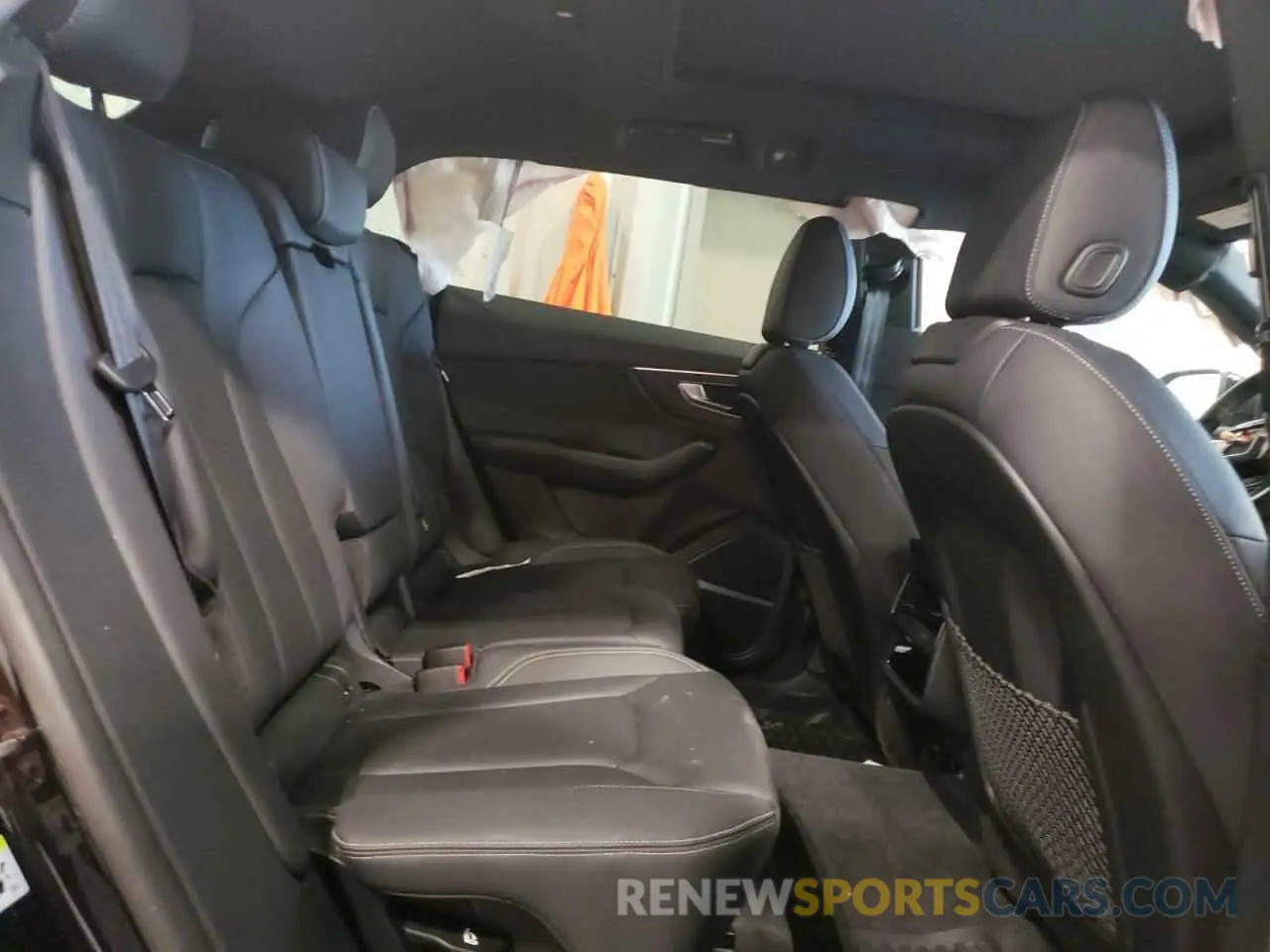 6 Photograph of a damaged car WA1EVAF1XLD021572 AUDI Q8 2020