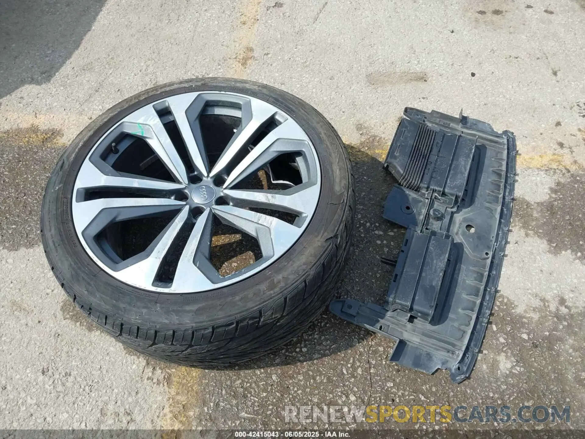 12 Фотография поврежденного автомобиля WA1EVBF17LD019171 AUDI Q8 2020