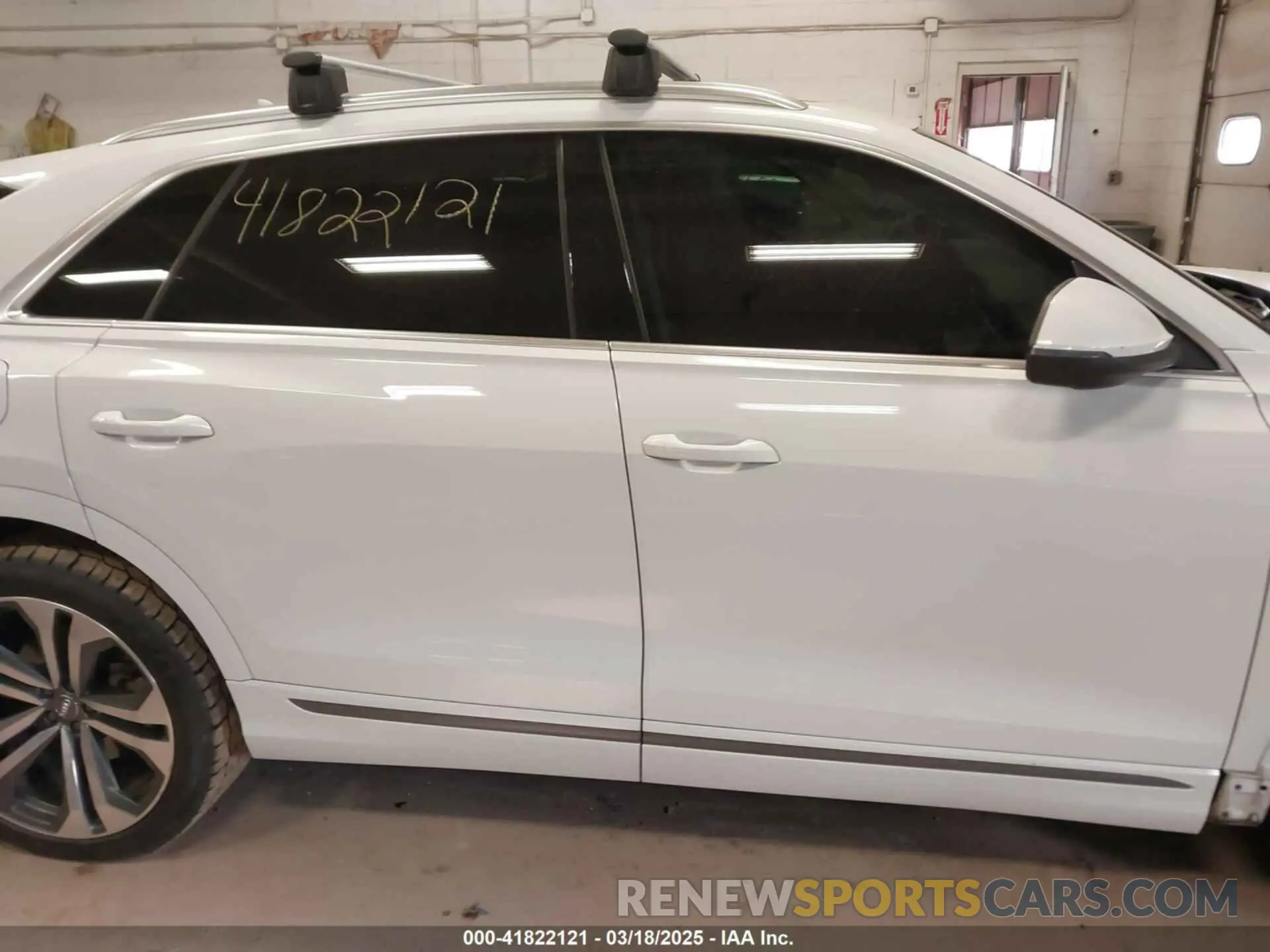 14 Фотография поврежденного автомобиля WA1EVBF17LD019364 AUDI Q8 2020