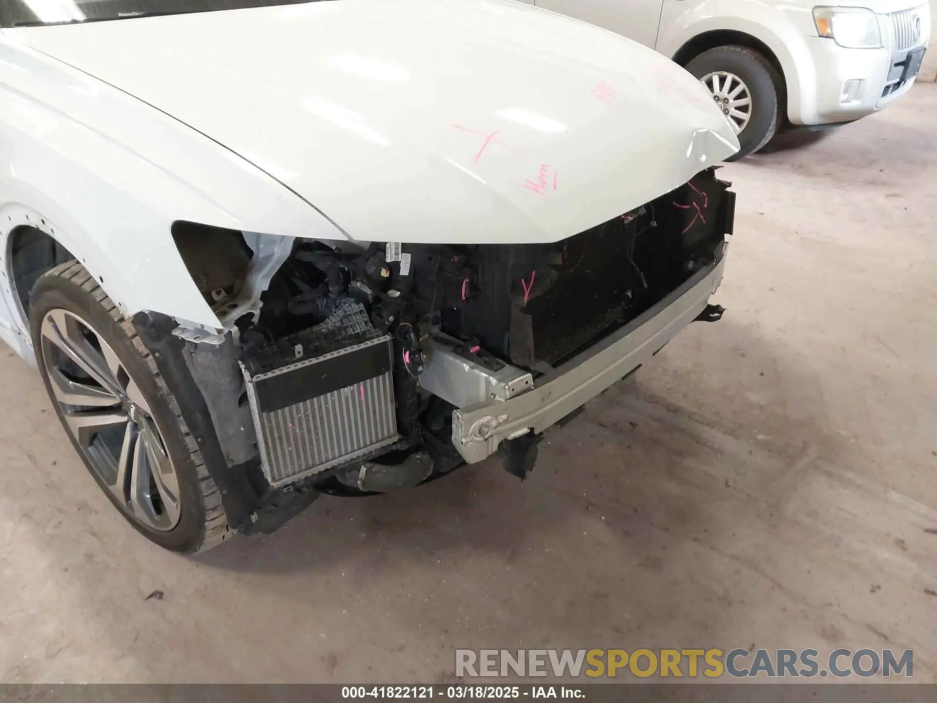 18 Фотография поврежденного автомобиля WA1EVBF17LD019364 AUDI Q8 2020