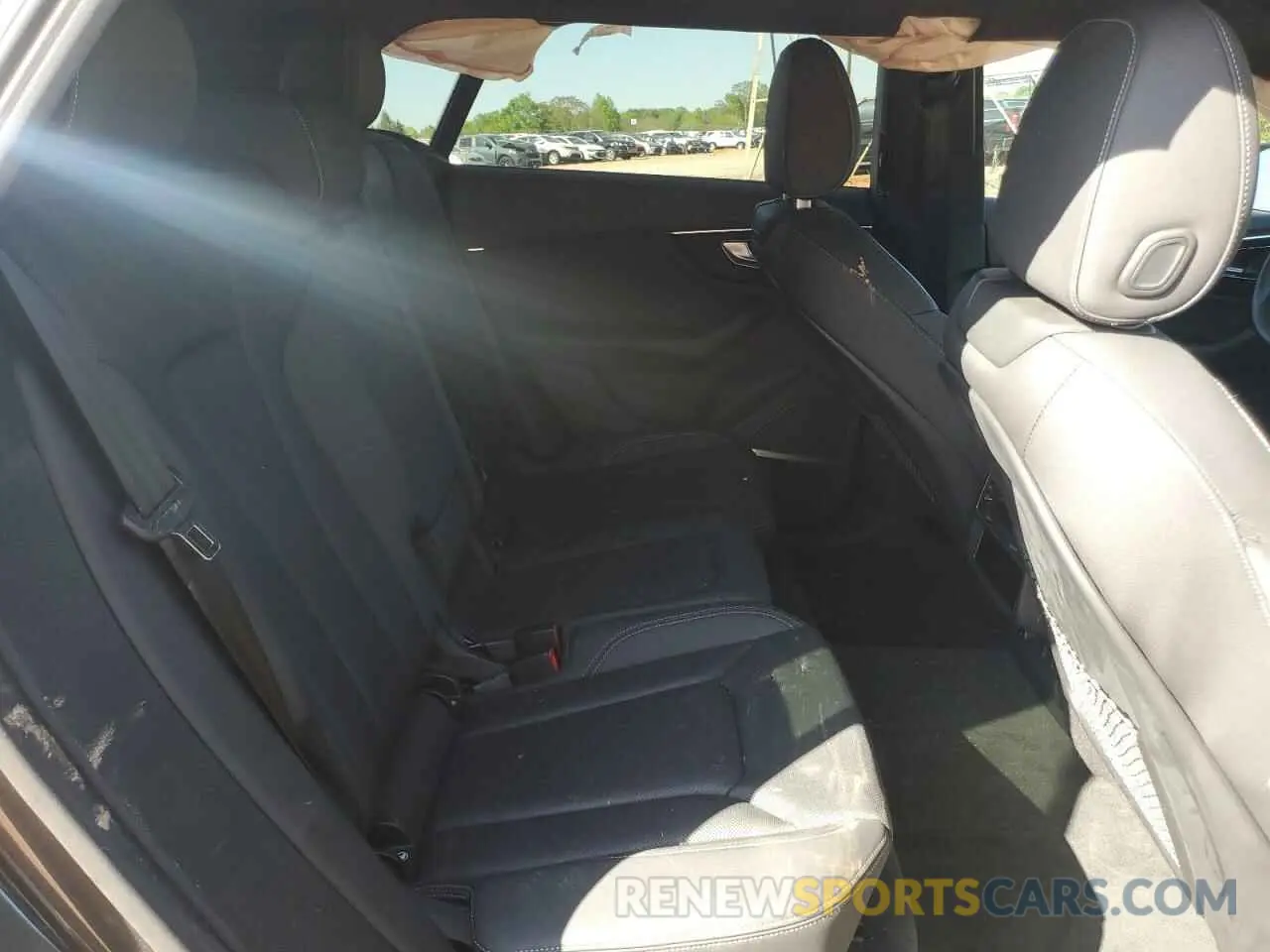 11 Photograph of a damaged car WA1FVAF10LD000427 AUDI Q8 2020