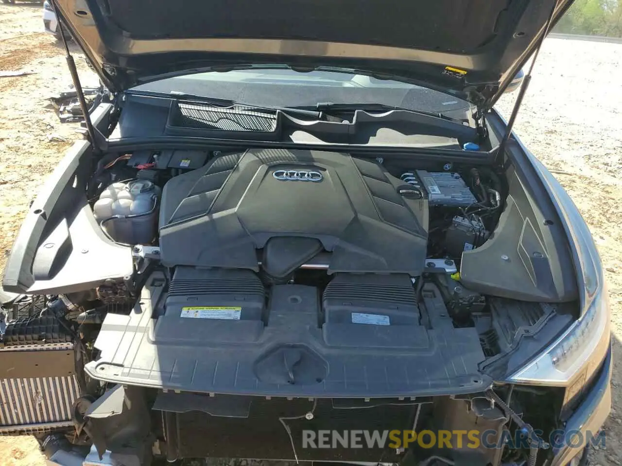 13 Photograph of a damaged car WA1FVAF10LD000427 AUDI Q8 2020