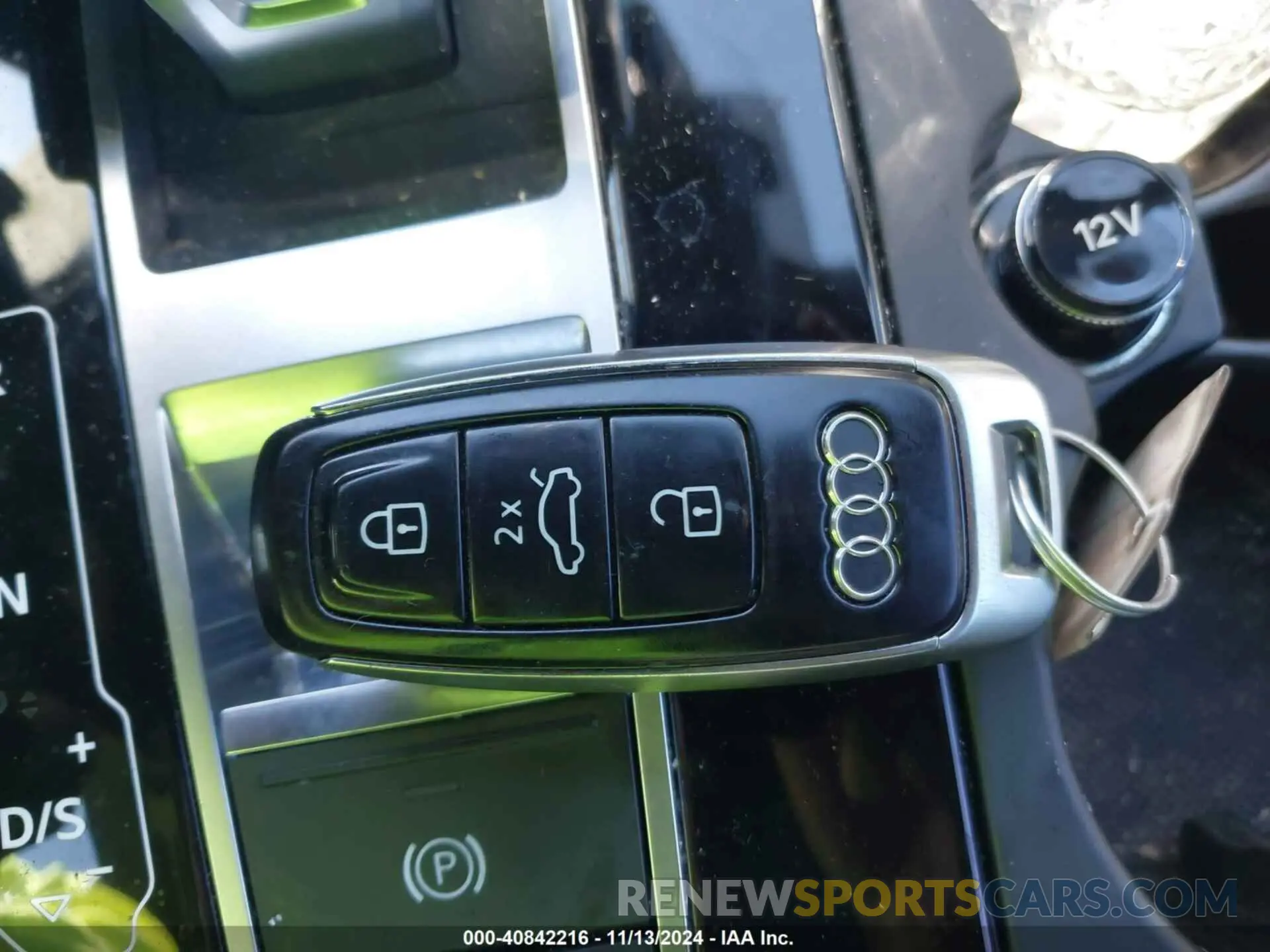 11 Photograph of a damaged car WA1AVAF13MD005522 AUDI Q8 2021
