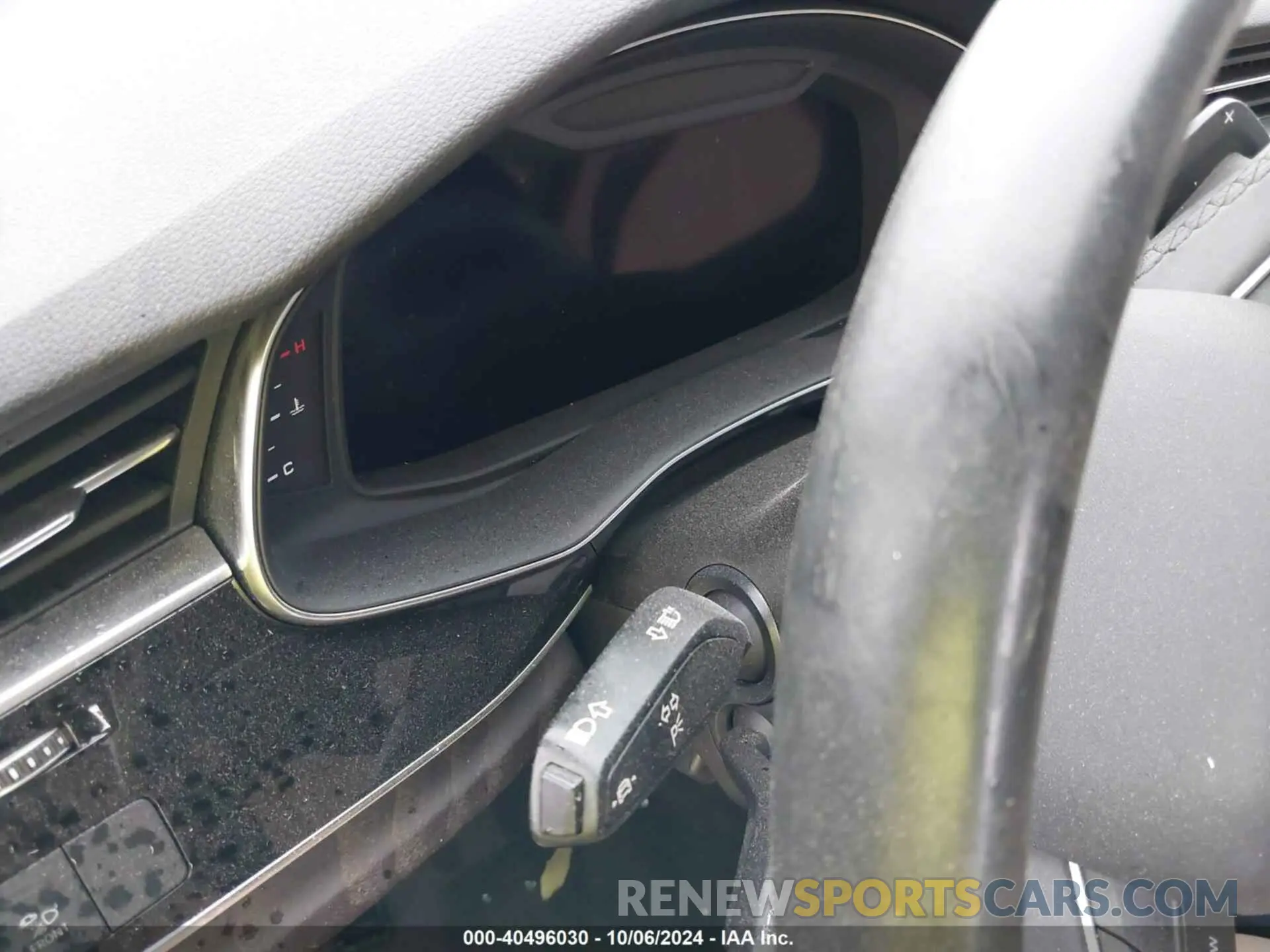 15 Photograph of a damaged car WA1AVAF18MD001370 AUDI Q8 2021