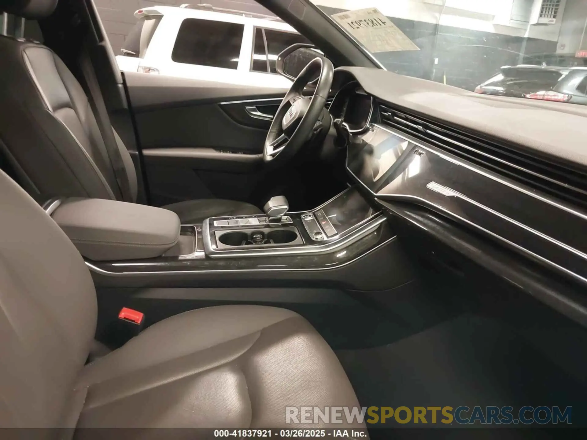 5 Photograph of a damaged car WA1BVAF18MD002748 AUDI Q8 2021