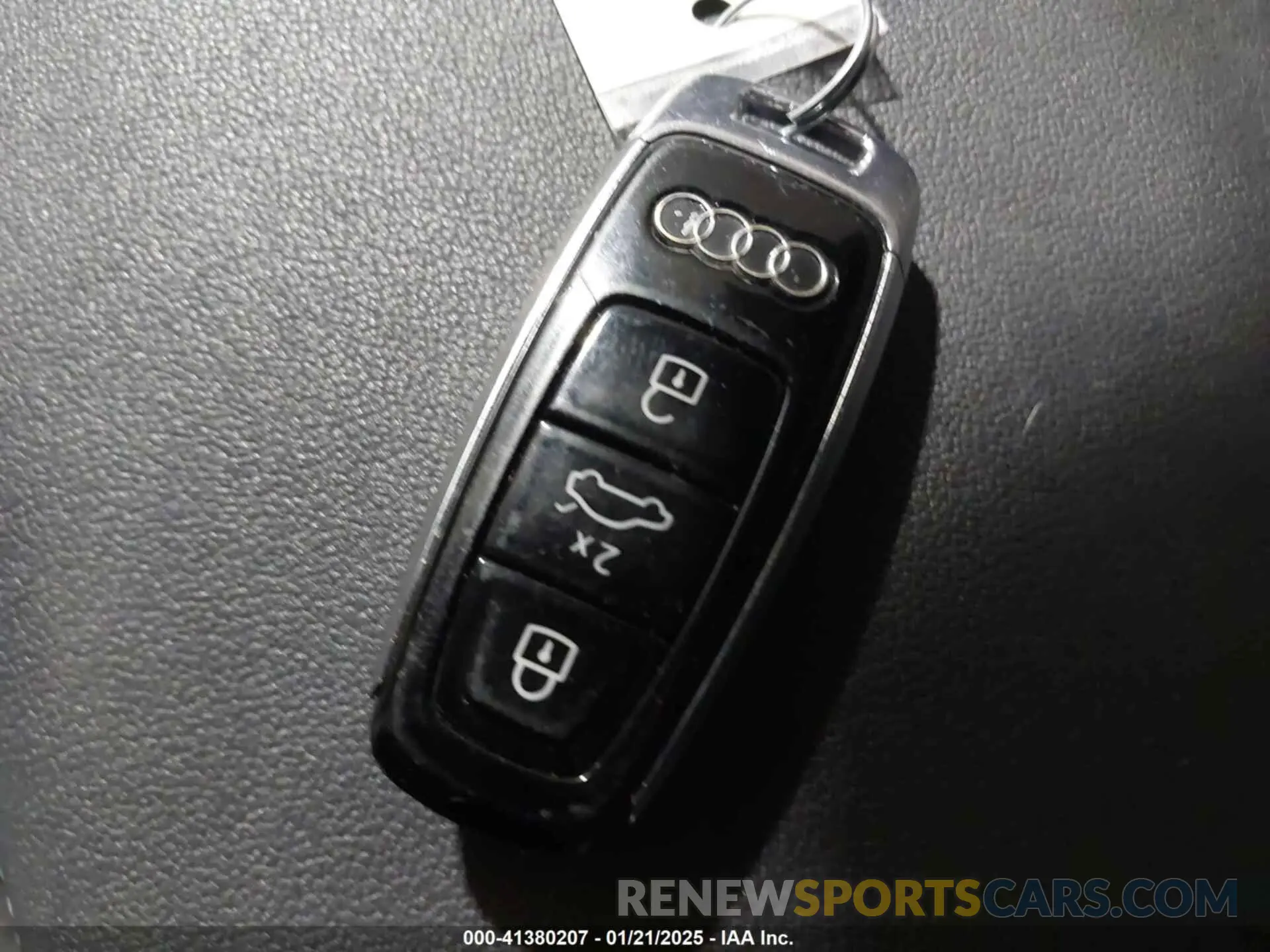 11 Photograph of a damaged car WA1EVAF11MD013975 AUDI Q8 2021