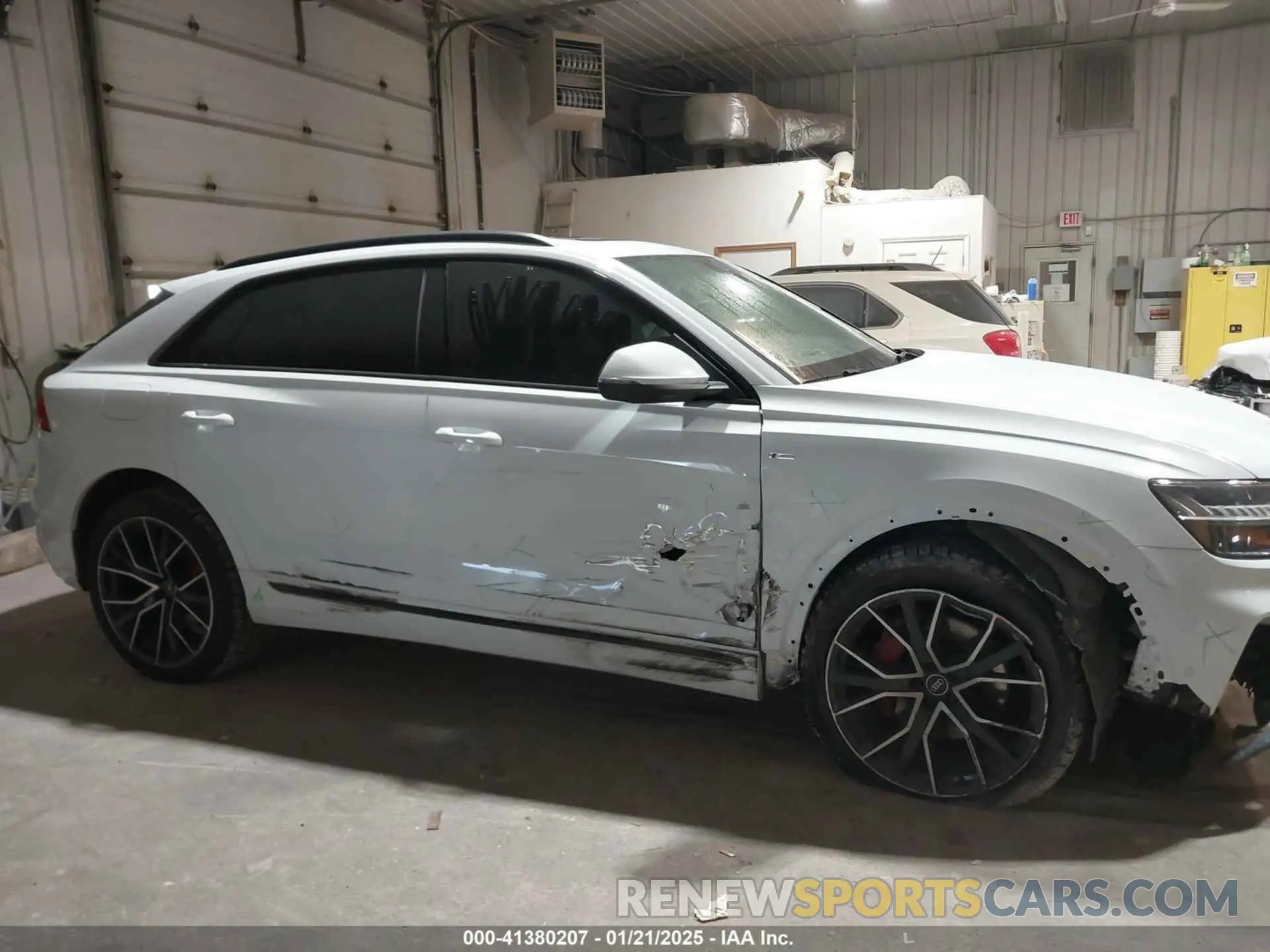 13 Photograph of a damaged car WA1EVAF11MD013975 AUDI Q8 2021