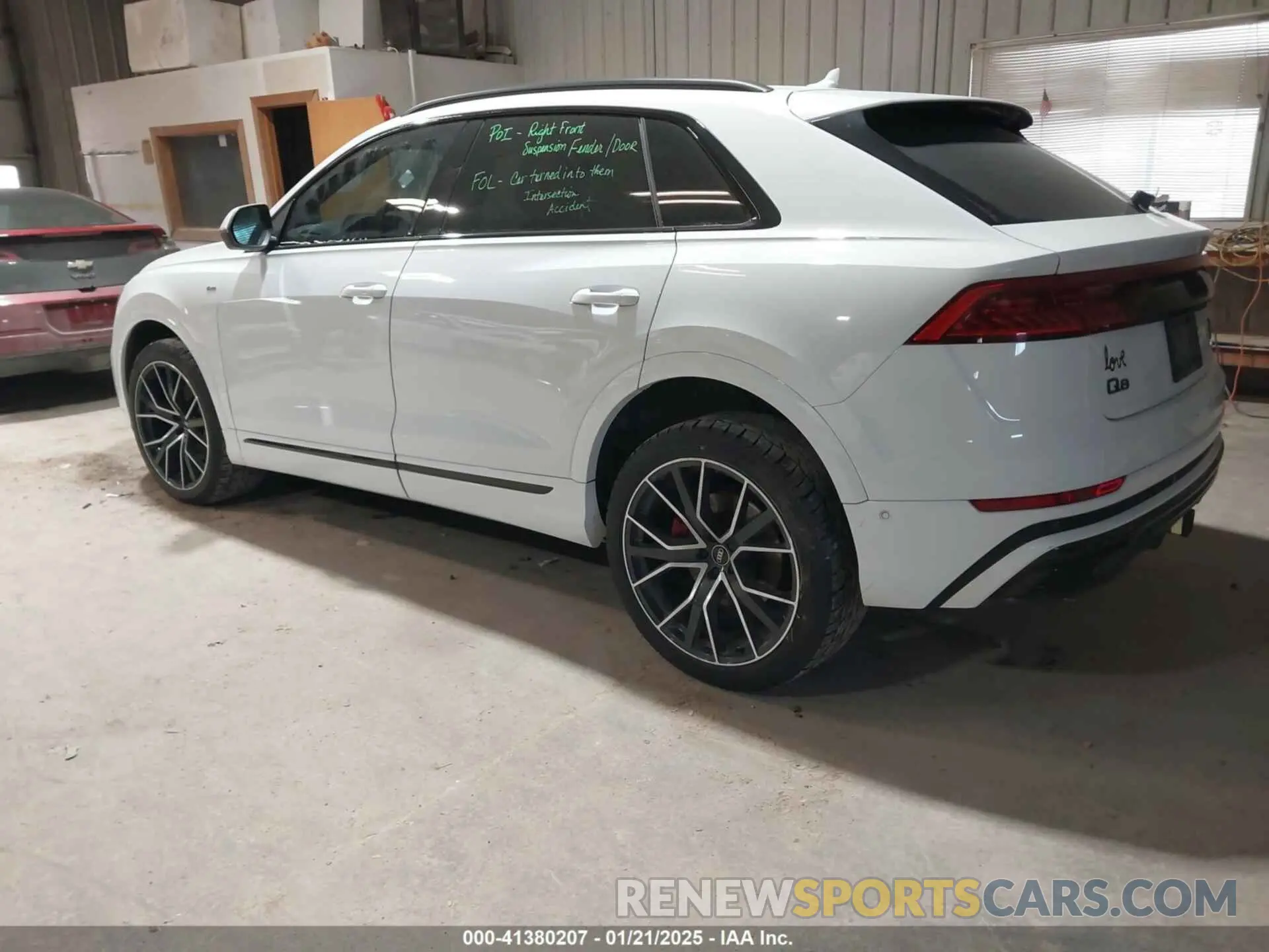 3 Photograph of a damaged car WA1EVAF11MD013975 AUDI Q8 2021
