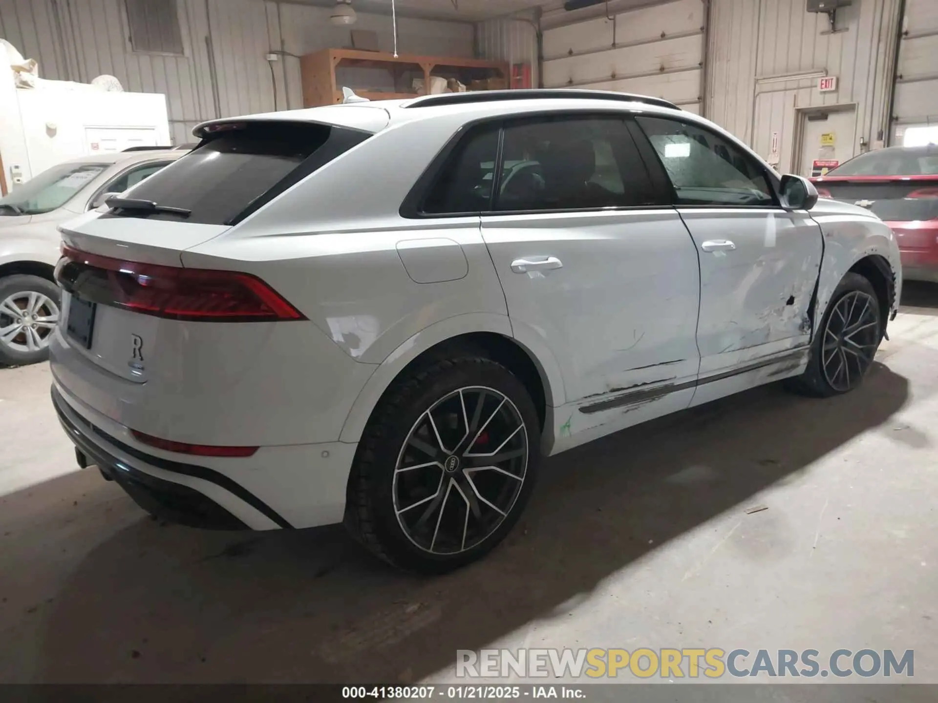 4 Photograph of a damaged car WA1EVAF11MD013975 AUDI Q8 2021