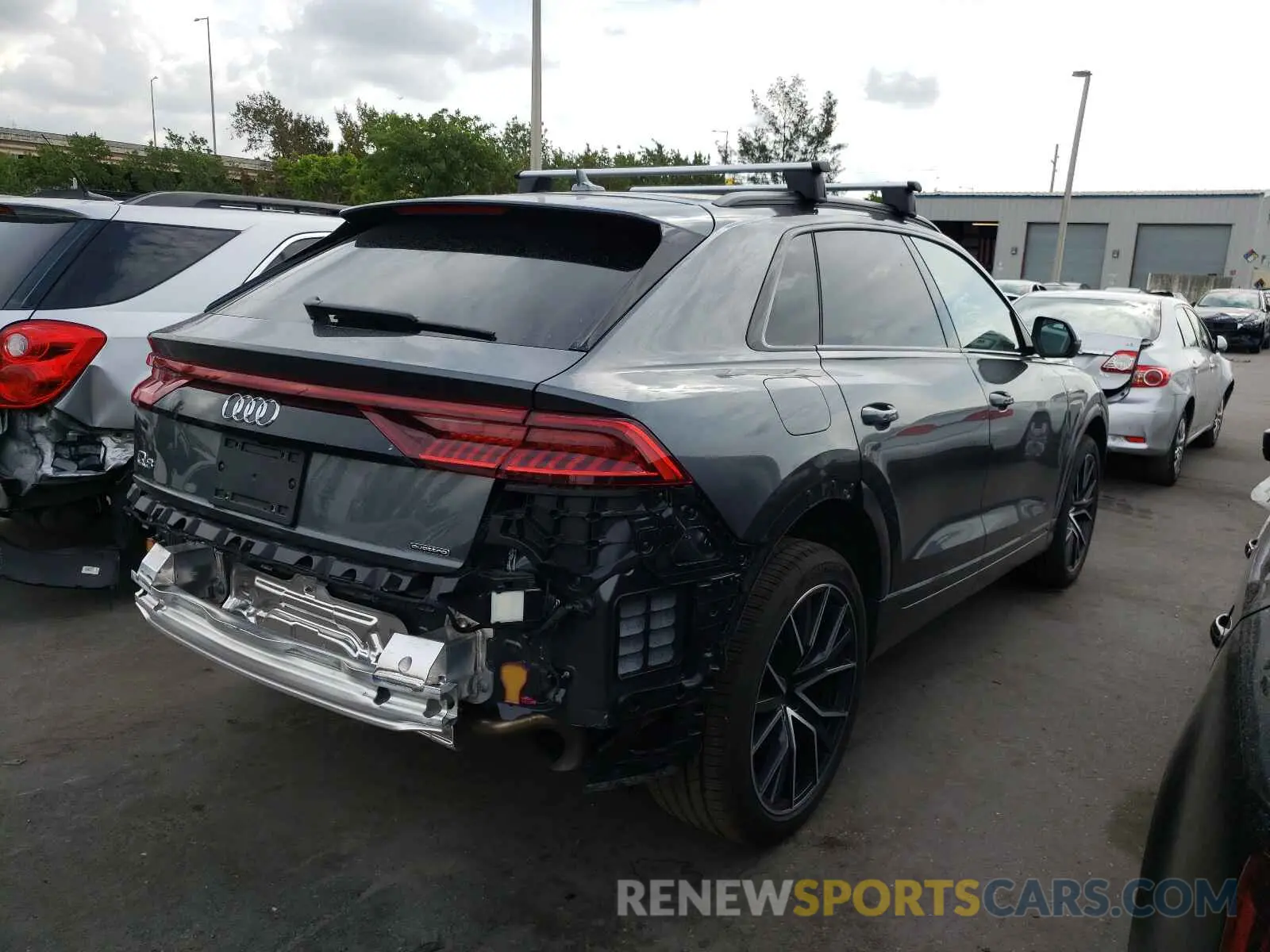 4 Photograph of a damaged car WA1EVAF11MD025530 AUDI Q8 2021