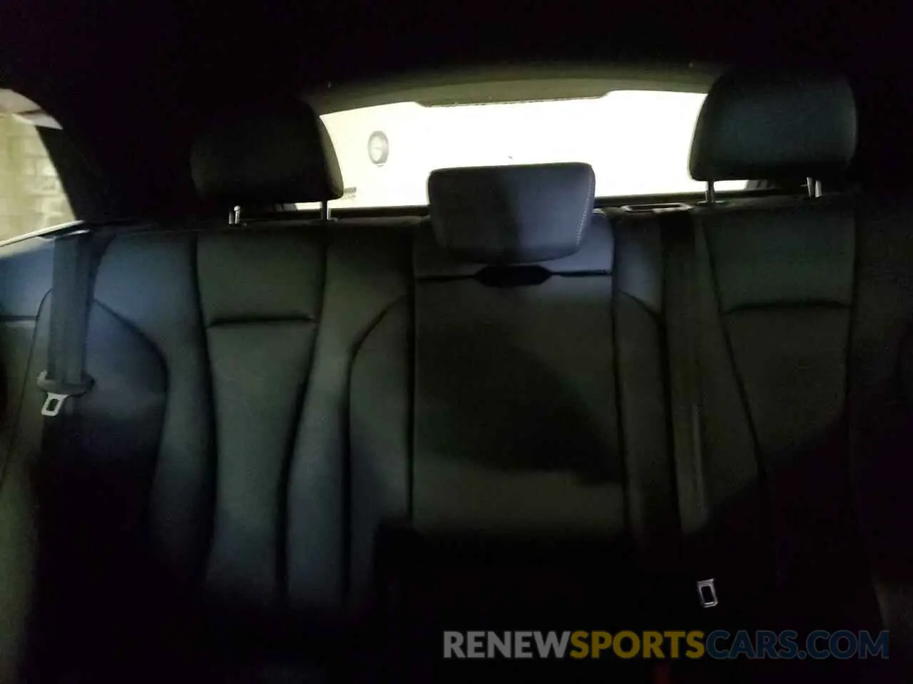 10 Photograph of a damaged car WA1EVAF12MD002421 AUDI Q8 2021