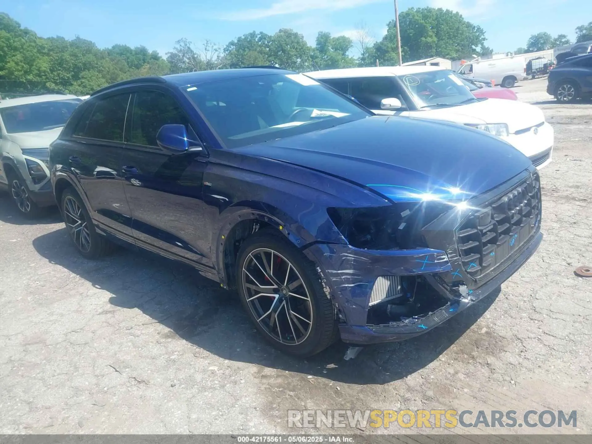1 Photograph of a damaged car WA1EVAF12MD032292 AUDI Q8 2021
