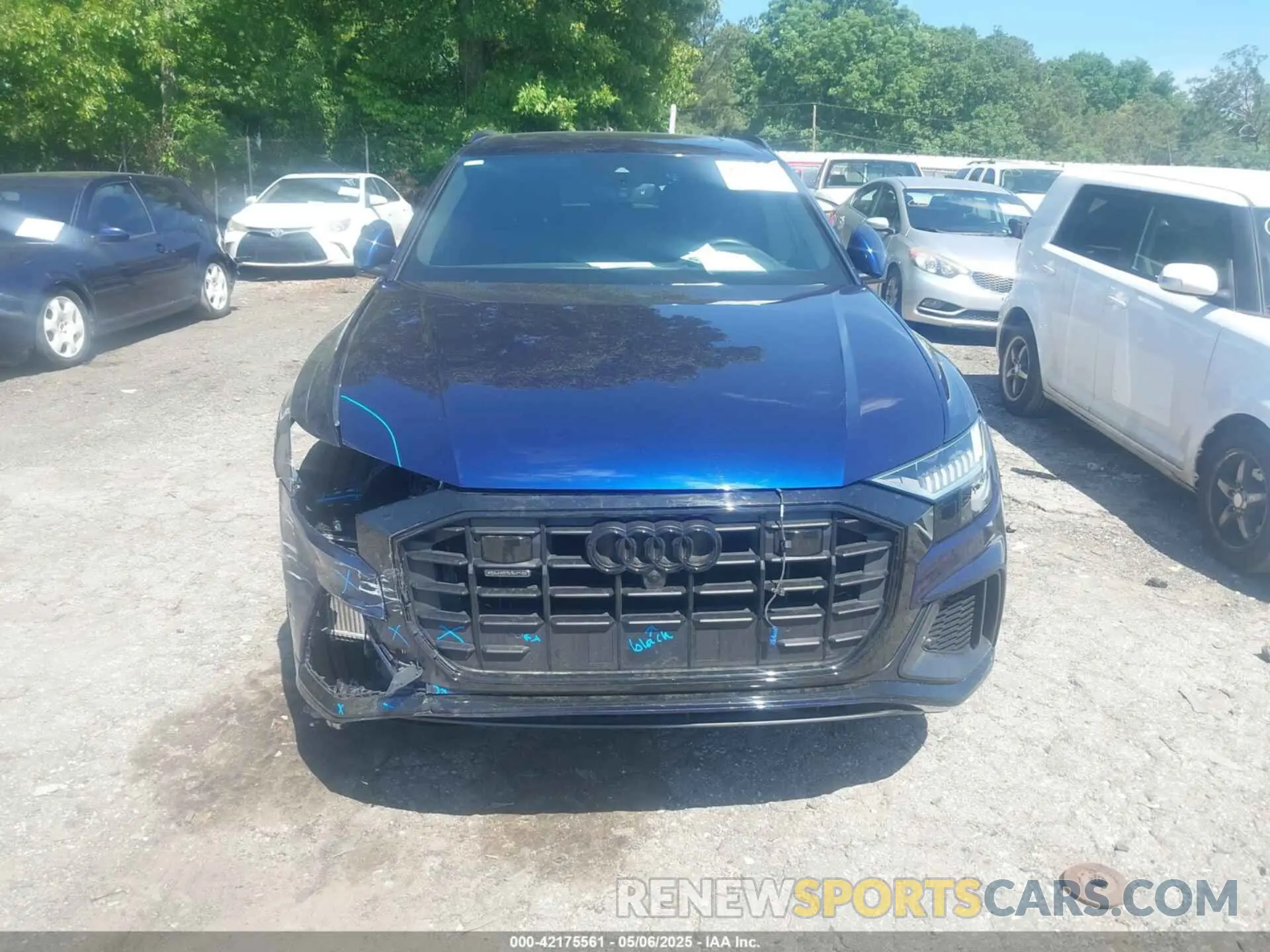 12 Photograph of a damaged car WA1EVAF12MD032292 AUDI Q8 2021