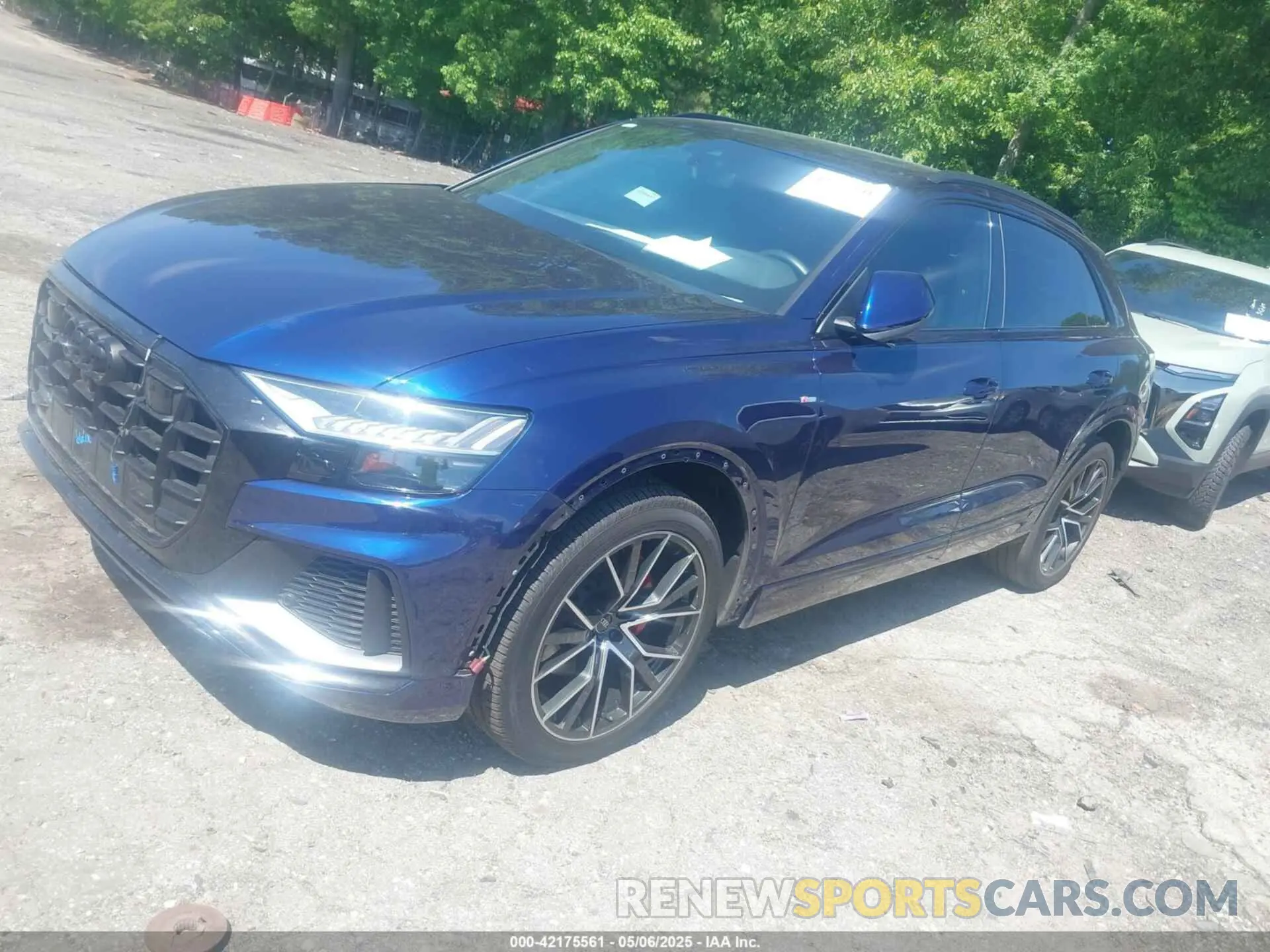 2 Photograph of a damaged car WA1EVAF12MD032292 AUDI Q8 2021