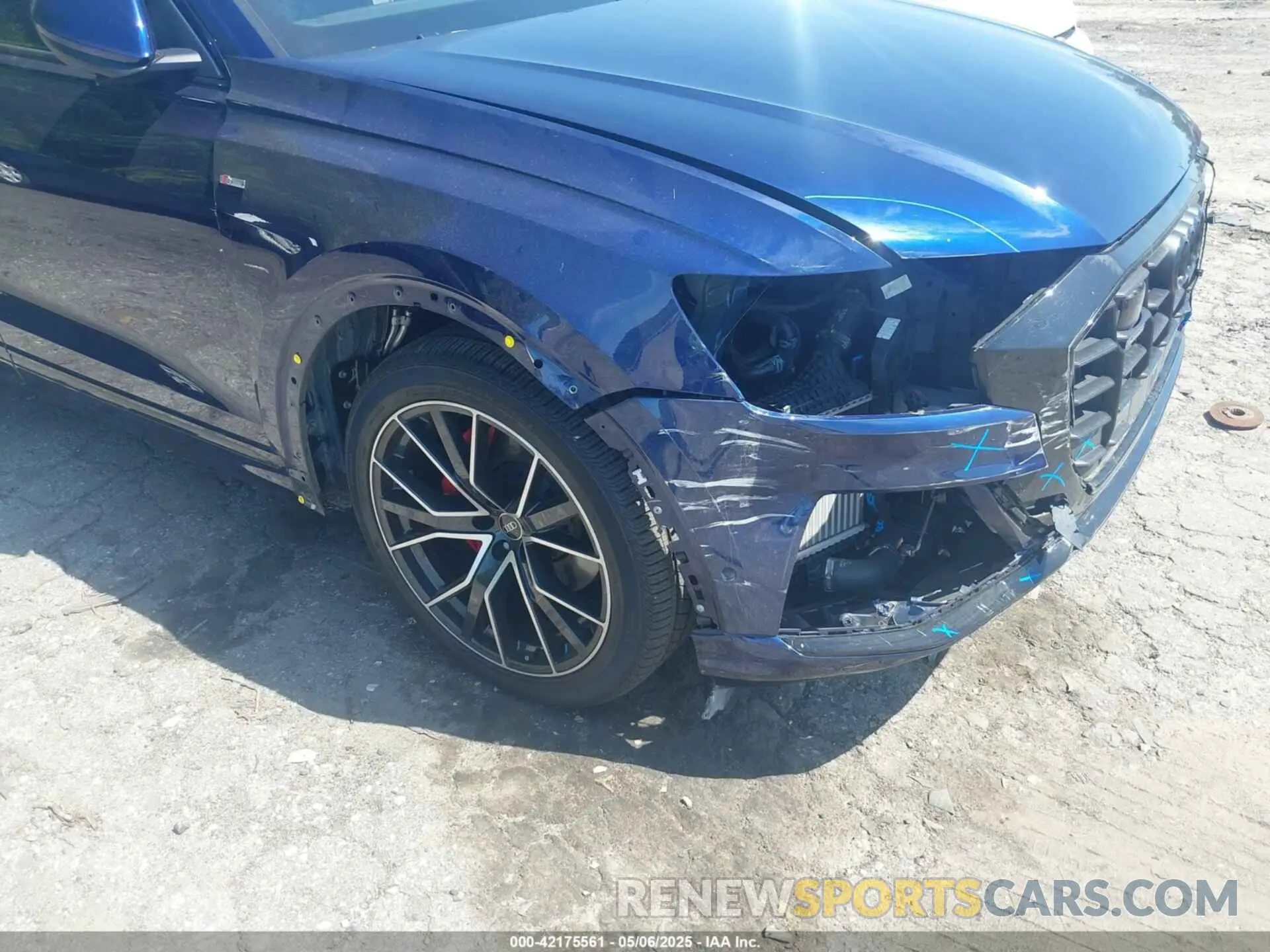 6 Photograph of a damaged car WA1EVAF12MD032292 AUDI Q8 2021