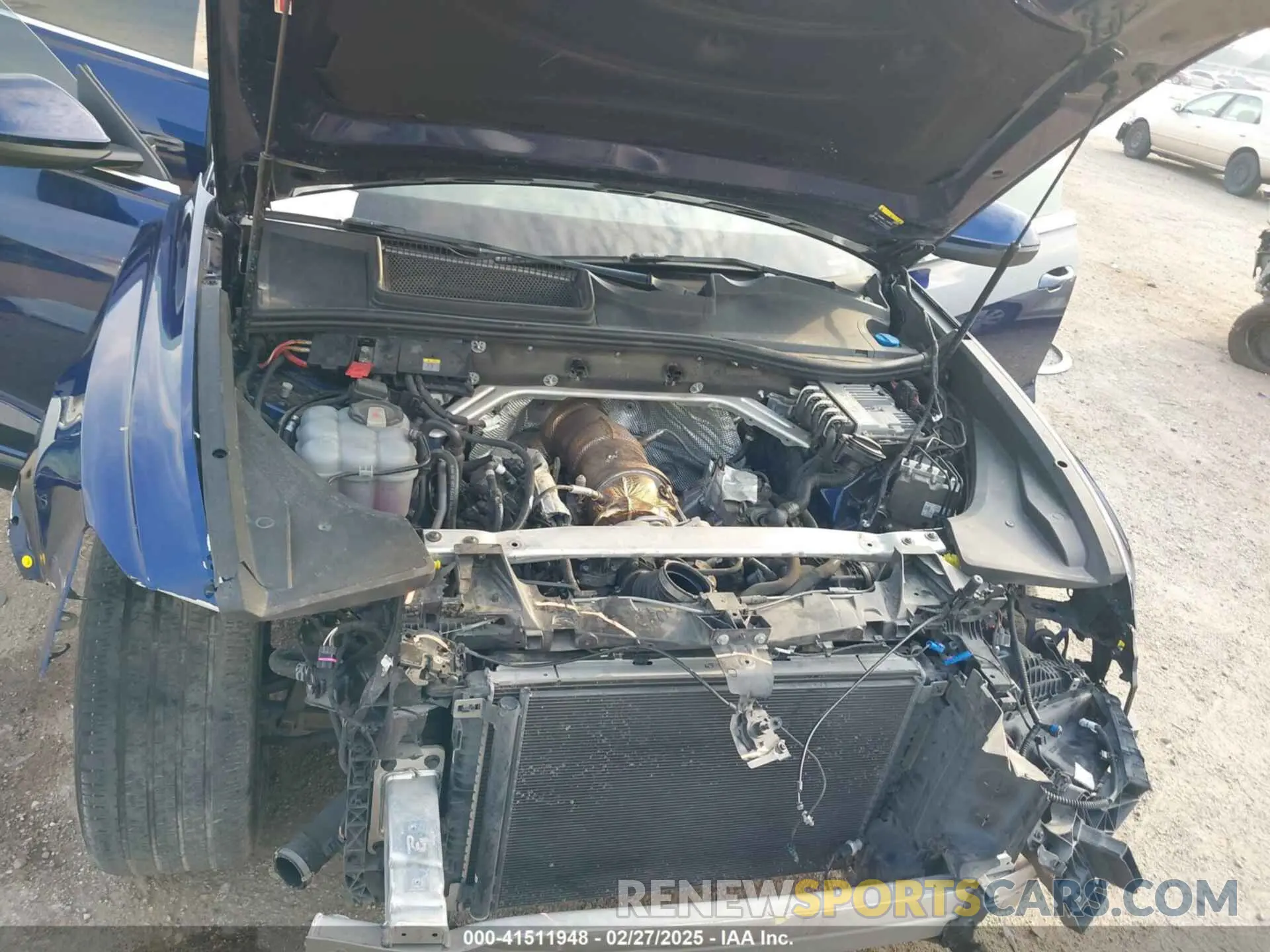 10 Photograph of a damaged car WA1EVAF17MD007971 AUDI Q8 2021