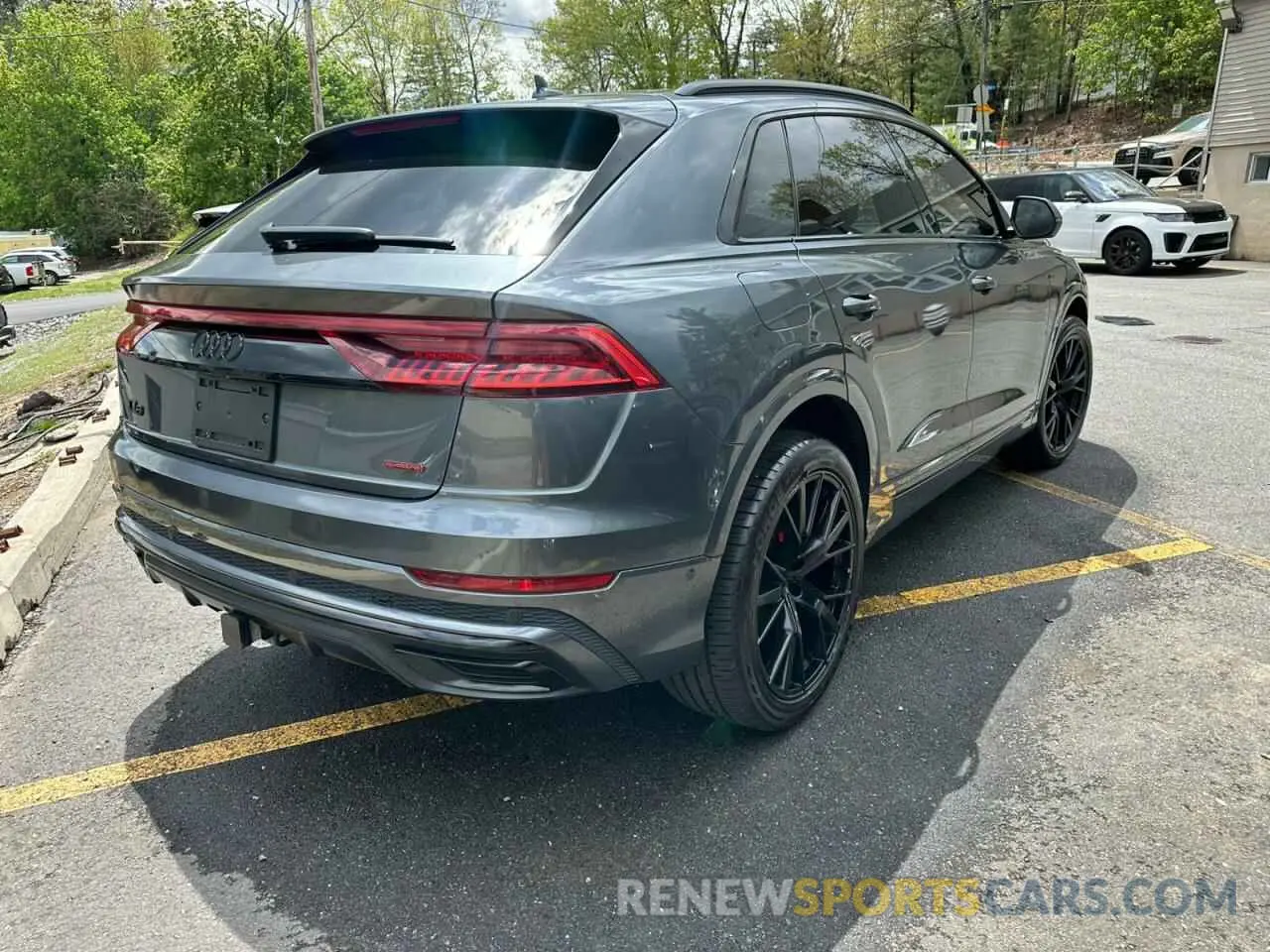 3 Фотография поврежденного автомобиля WA1EVAF17MD034670 AUDI Q8 2021