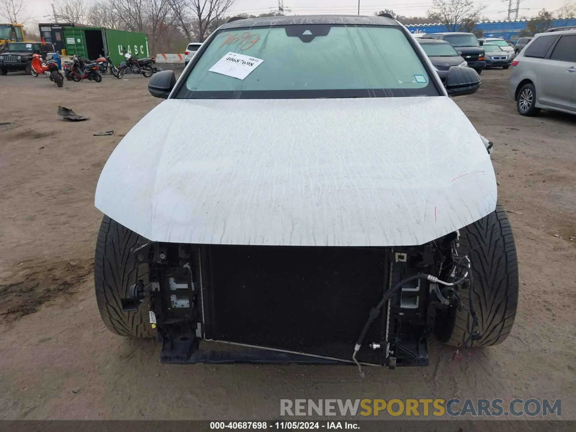 21 Photograph of a damaged car WA1EVAF1XMD003817 AUDI Q8 2021