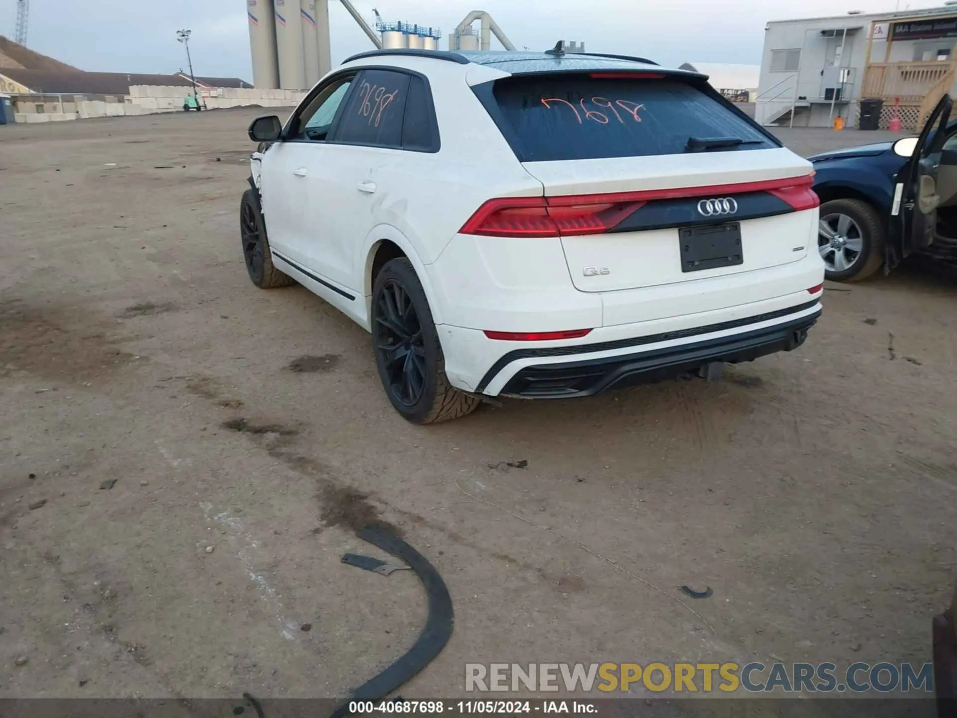 3 Photograph of a damaged car WA1EVAF1XMD003817 AUDI Q8 2021