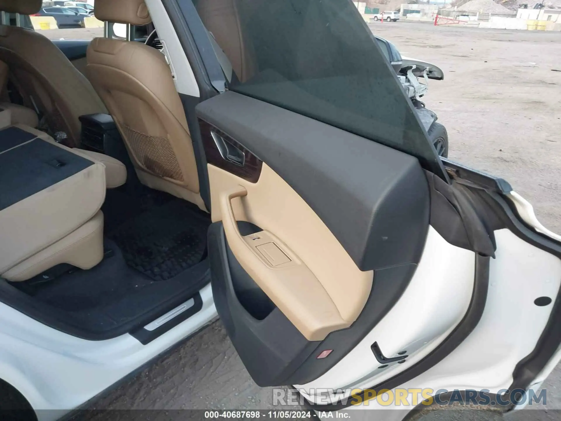 8 Photograph of a damaged car WA1EVAF1XMD003817 AUDI Q8 2021