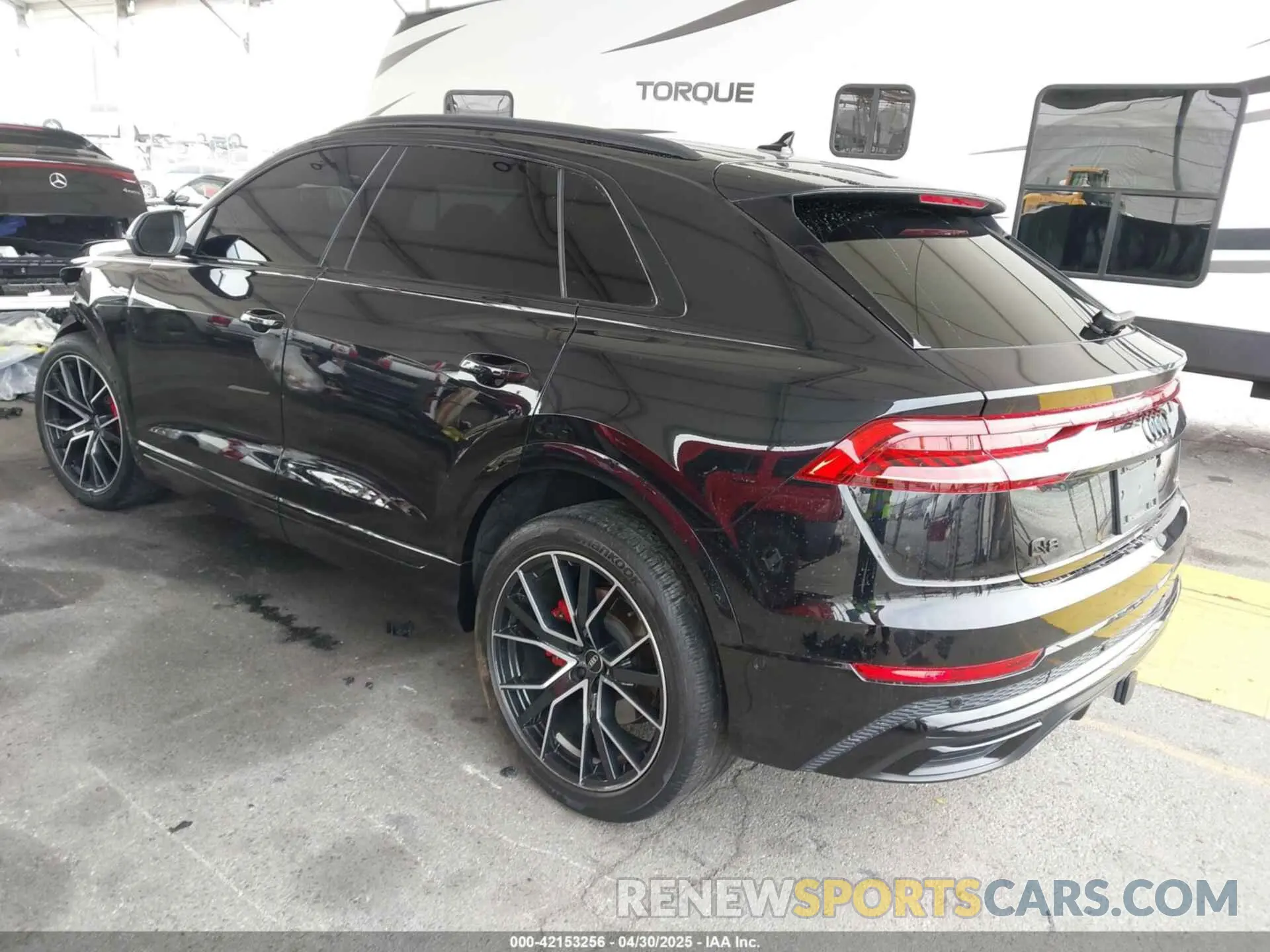 3 Photograph of a damaged car WA1EVAF1XMD033688 AUDI Q8 2021