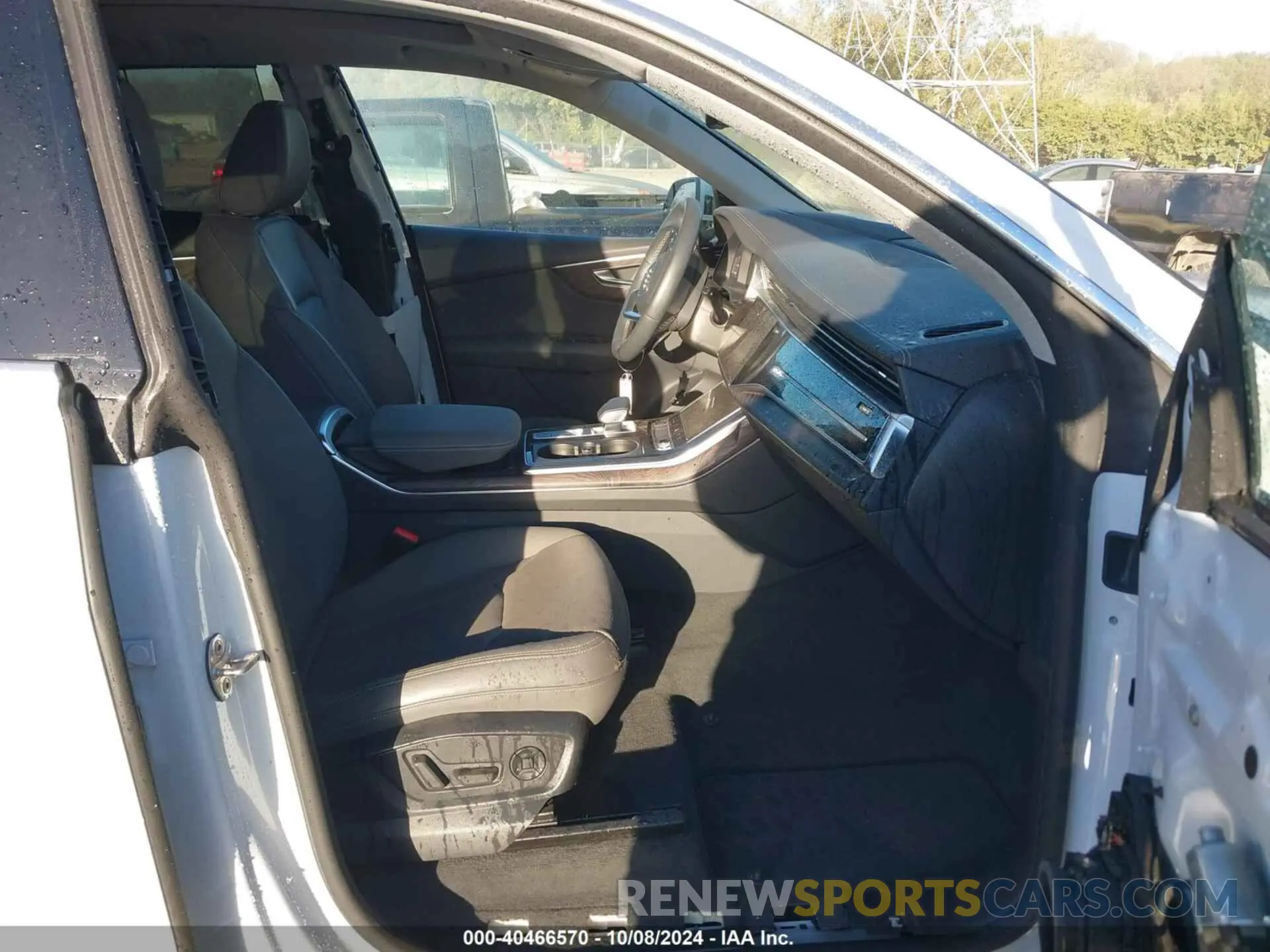5 Photograph of a damaged car WA1FVAF15MD002109 AUDI Q8 2021