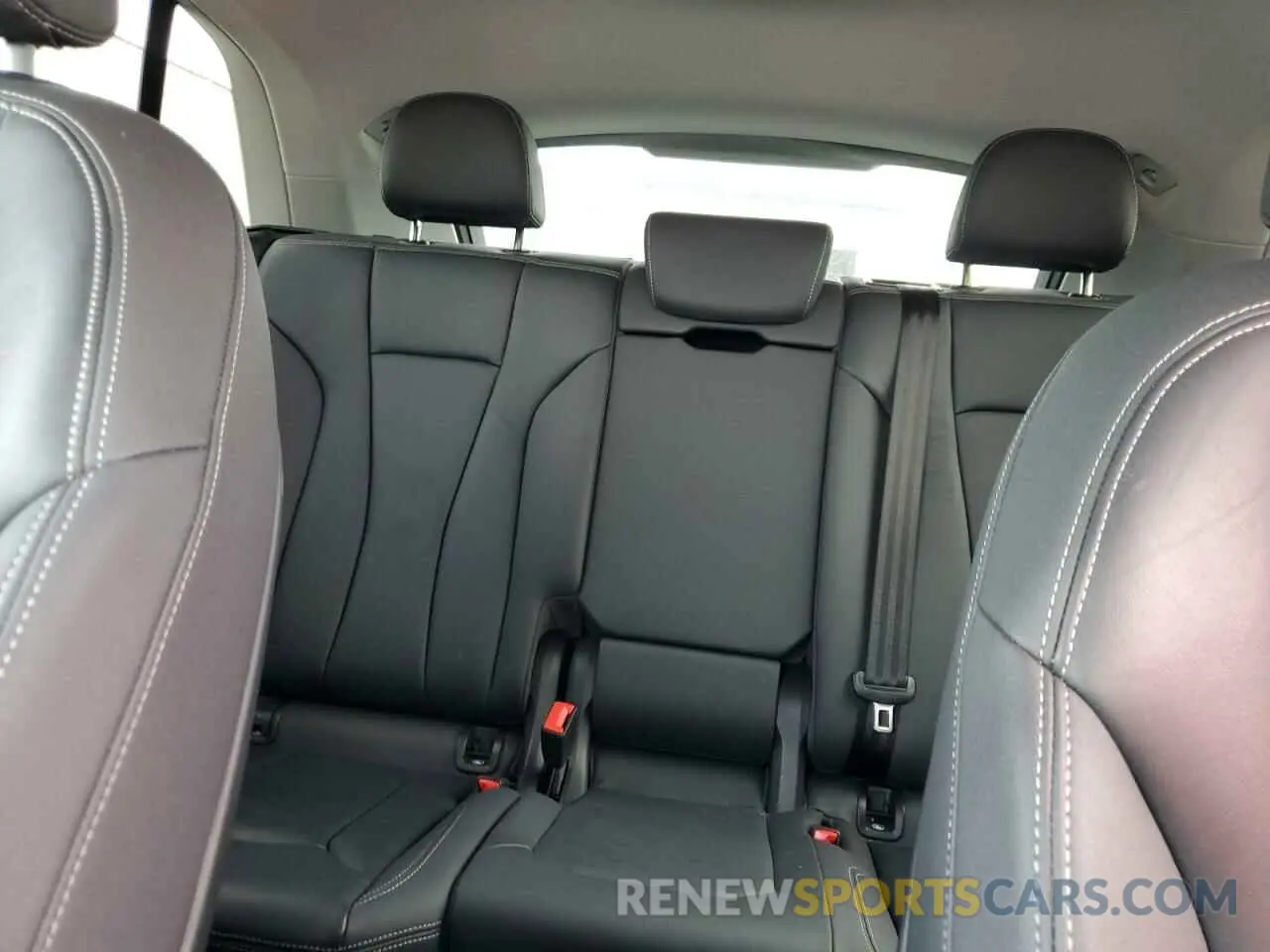 10 Photograph of a damaged car WA1AVBF11ND020639 AUDI Q8 2022