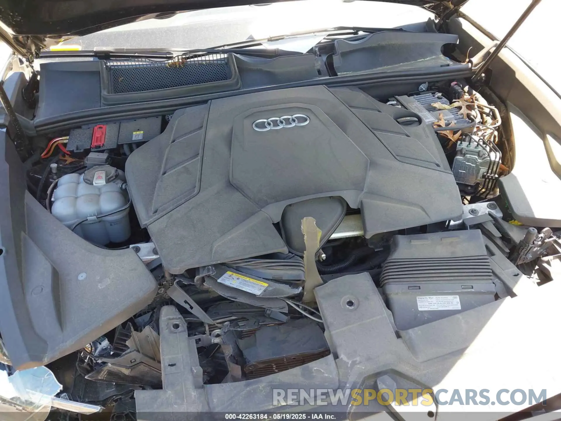 10 Photograph of a damaged car WA1AVBF13ND024823 AUDI Q8 2022