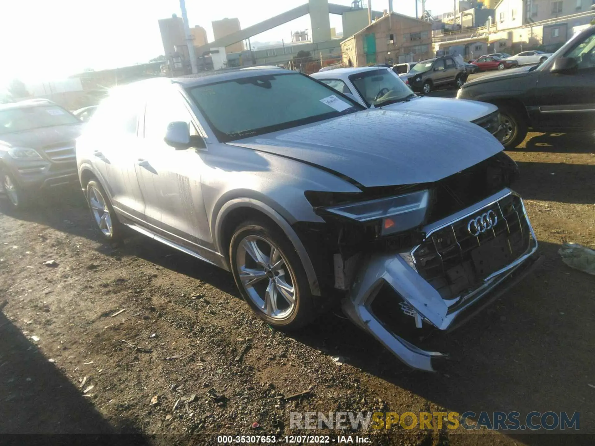 1 Photograph of a damaged car WA1BVBF10ND013718 AUDI Q8 2022