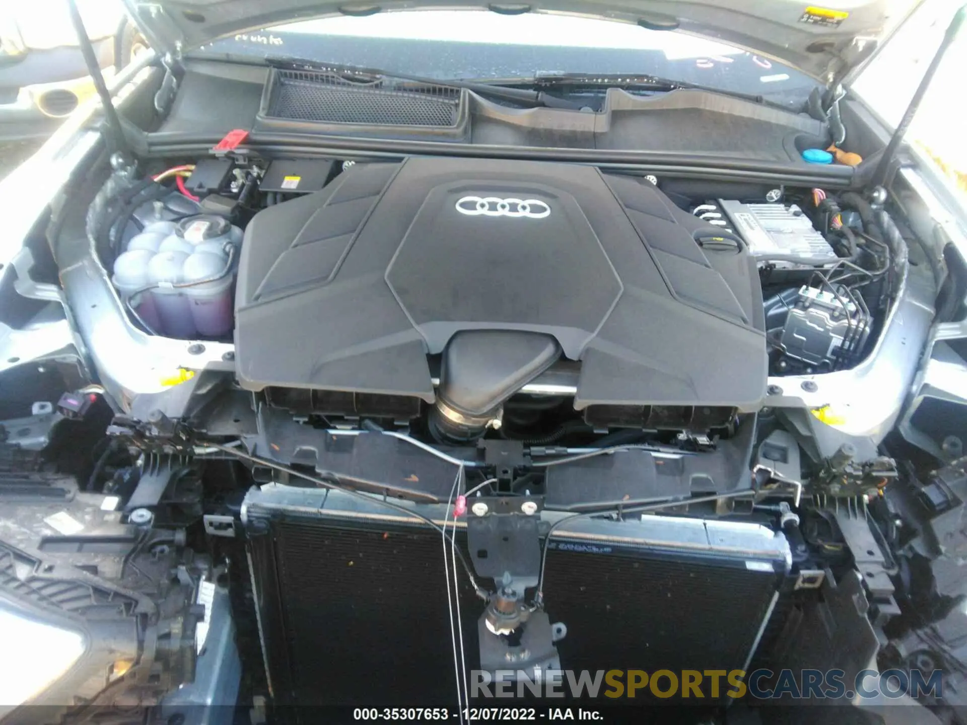 10 Photograph of a damaged car WA1BVBF10ND013718 AUDI Q8 2022