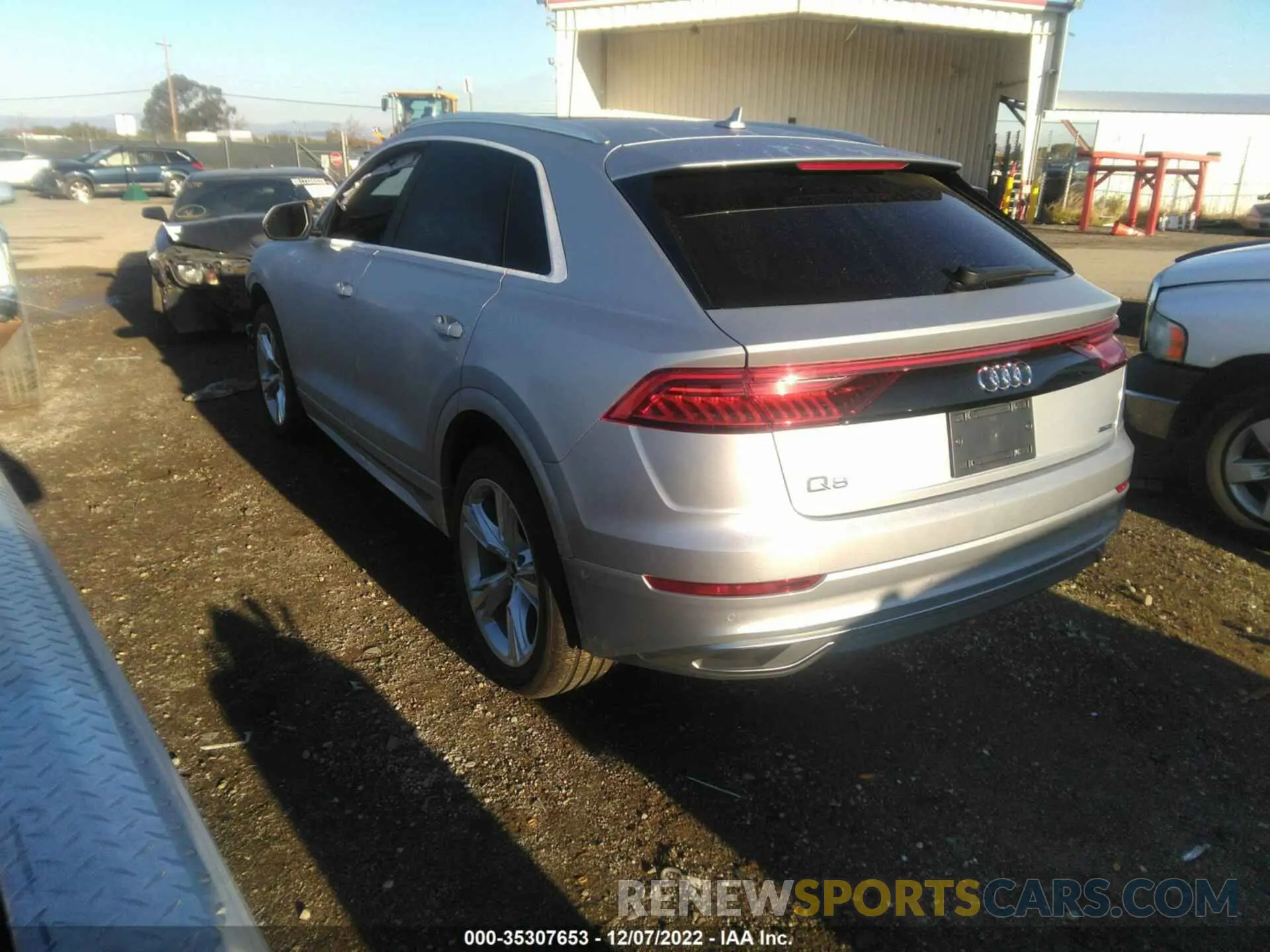 3 Photograph of a damaged car WA1BVBF10ND013718 AUDI Q8 2022