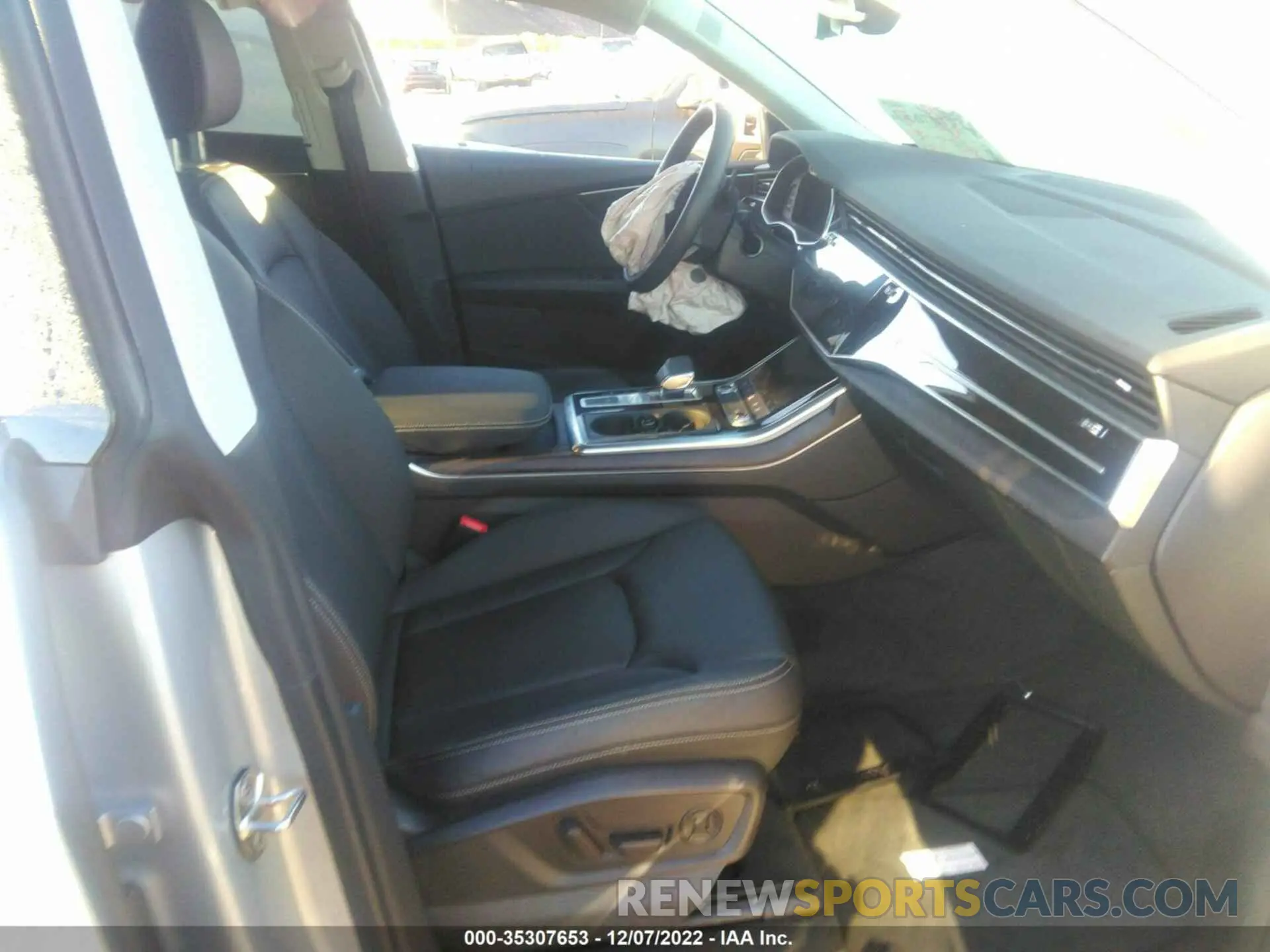 5 Photograph of a damaged car WA1BVBF10ND013718 AUDI Q8 2022