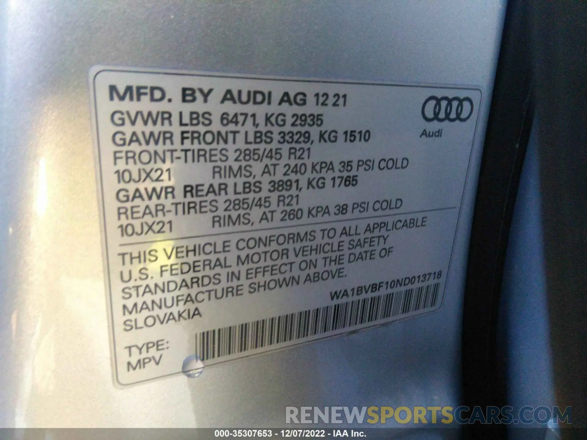 9 Photograph of a damaged car WA1BVBF10ND013718 AUDI Q8 2022