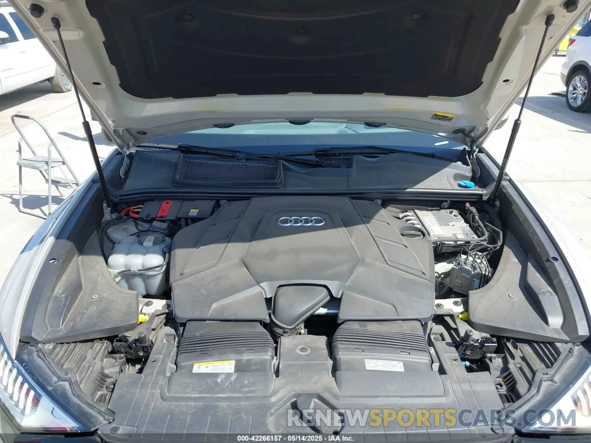 10 Фотография поврежденного автомобиля WA1FVBF19ND026016 AUDI Q8 2022
