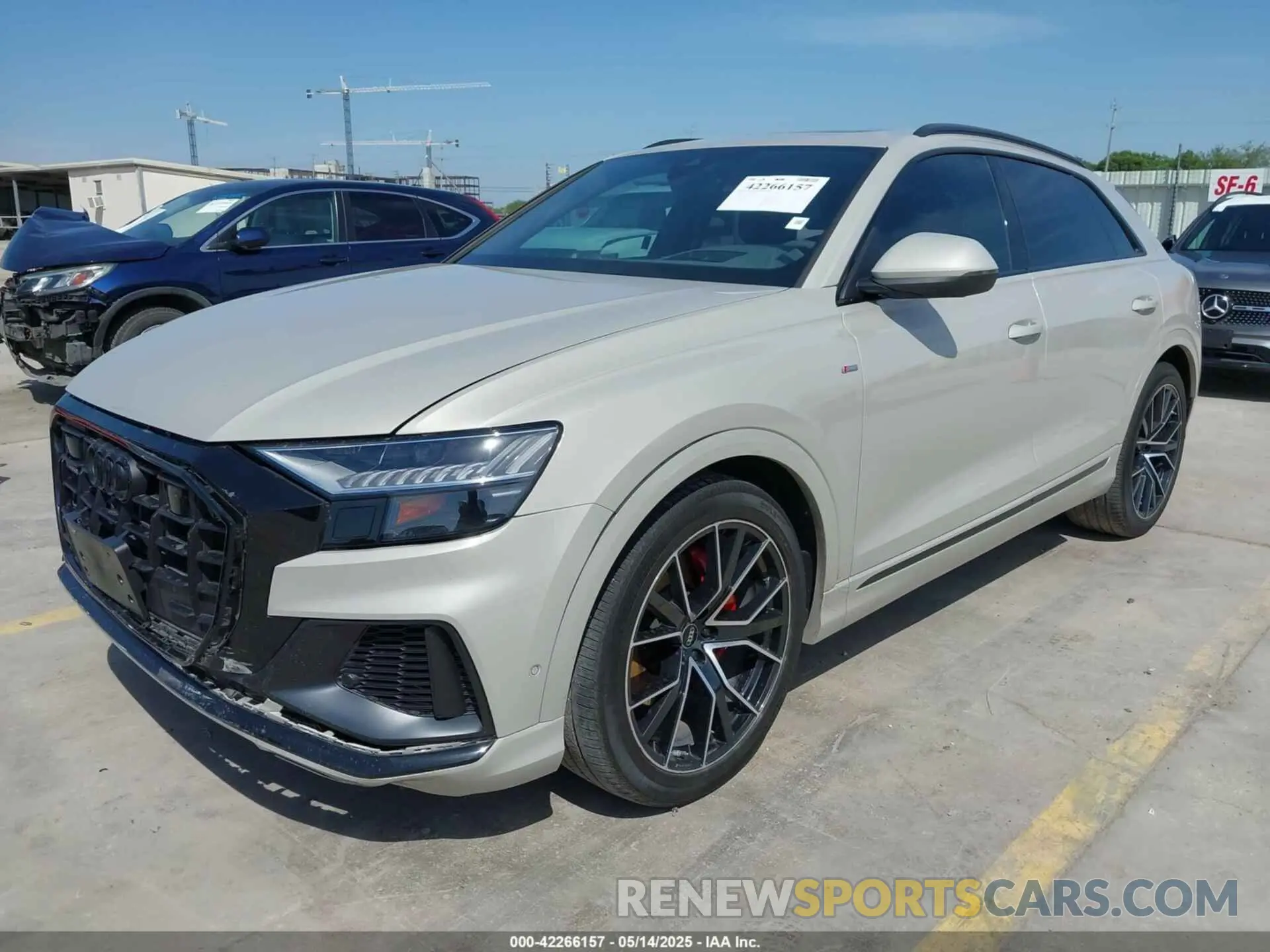2 Фотография поврежденного автомобиля WA1FVBF19ND026016 AUDI Q8 2022