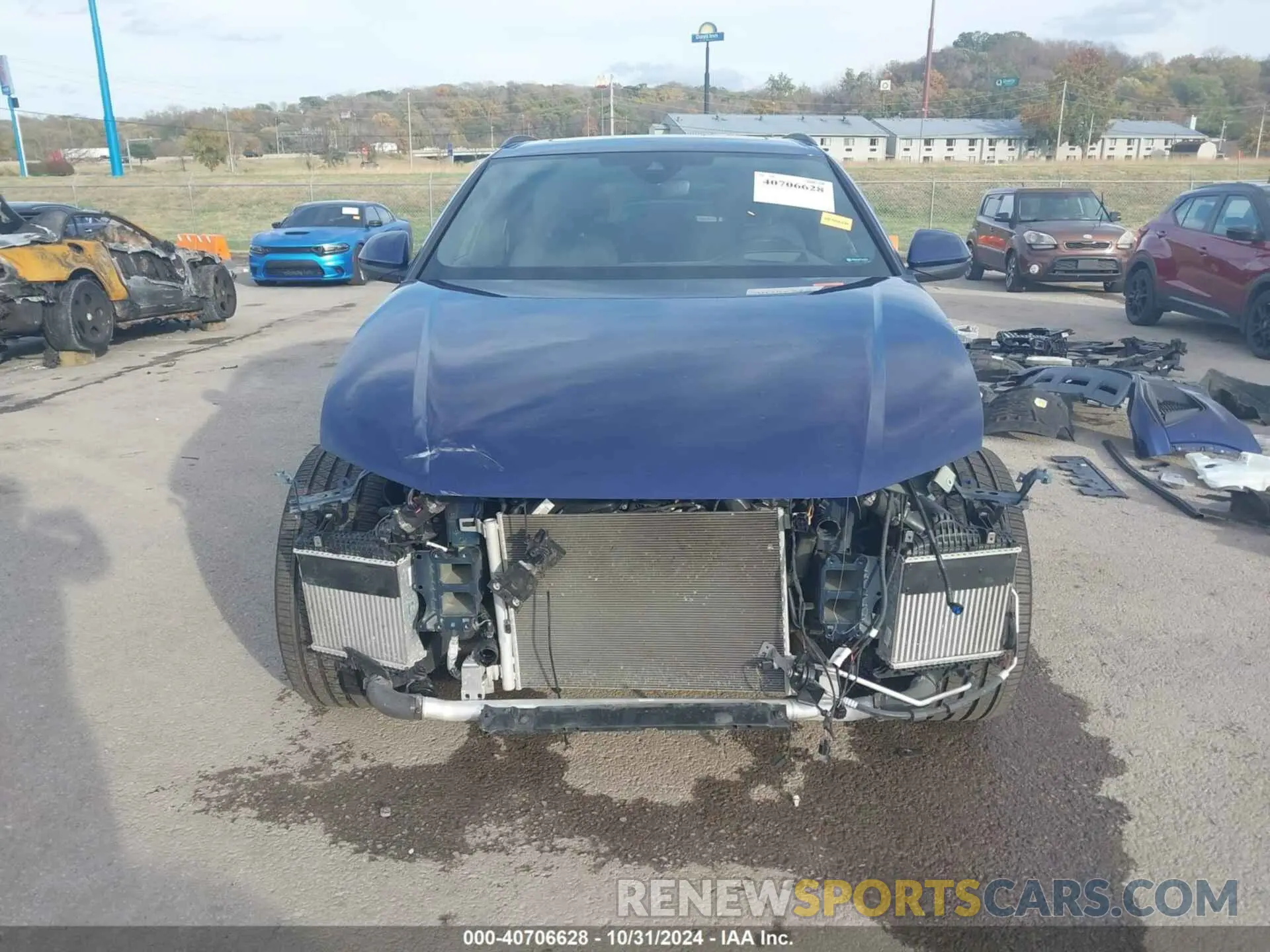13 Фотография поврежденного автомобиля WA1FVBF19ND027392 AUDI Q8 2022