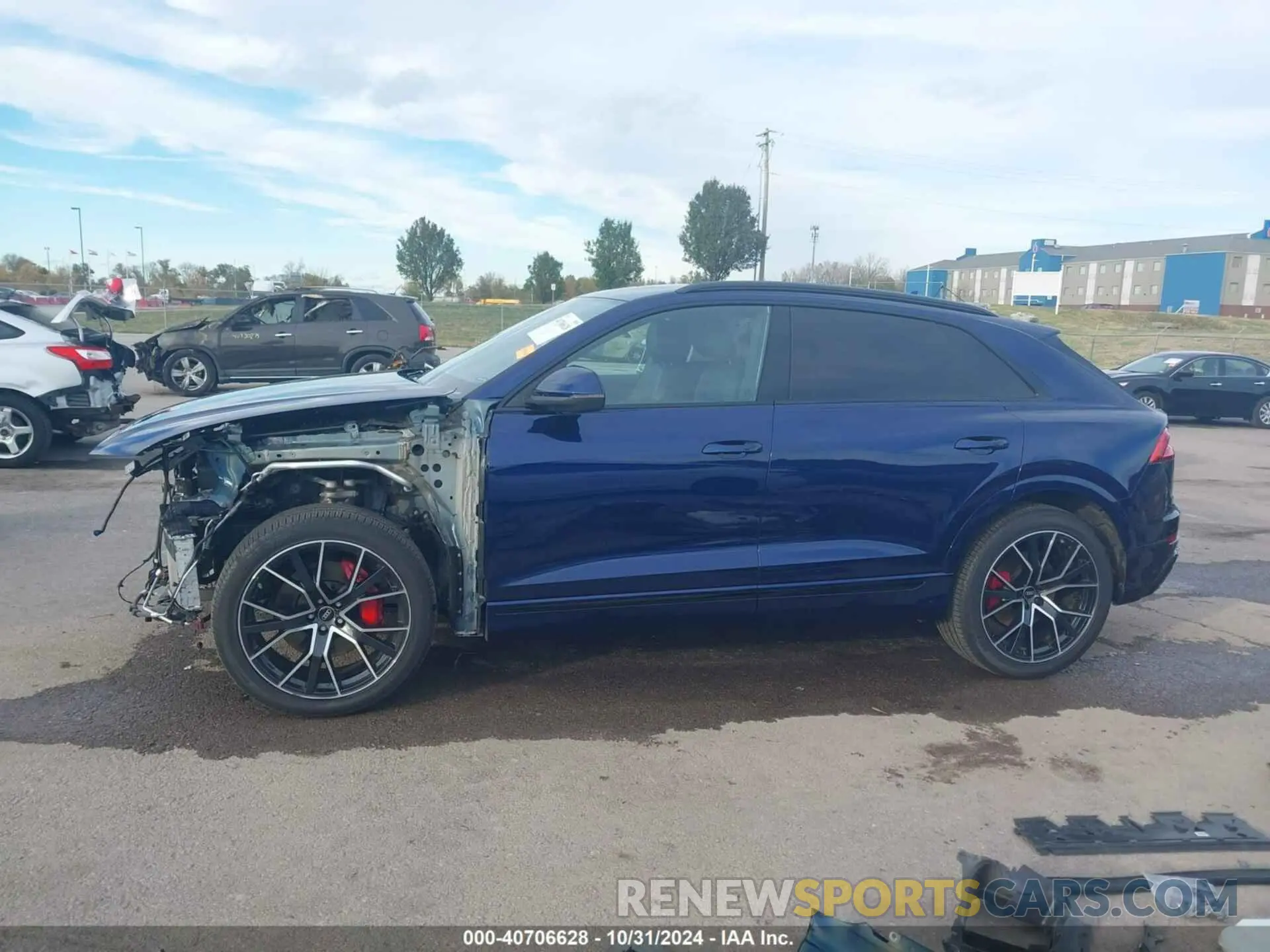 15 Фотография поврежденного автомобиля WA1FVBF19ND027392 AUDI Q8 2022