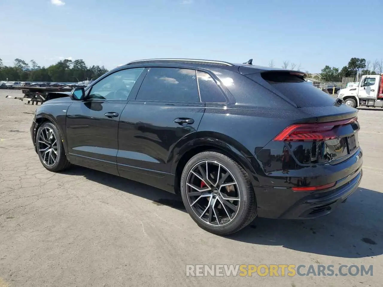 2 Photograph of a damaged car WA1FVBF19ND032284 AUDI Q8 2022