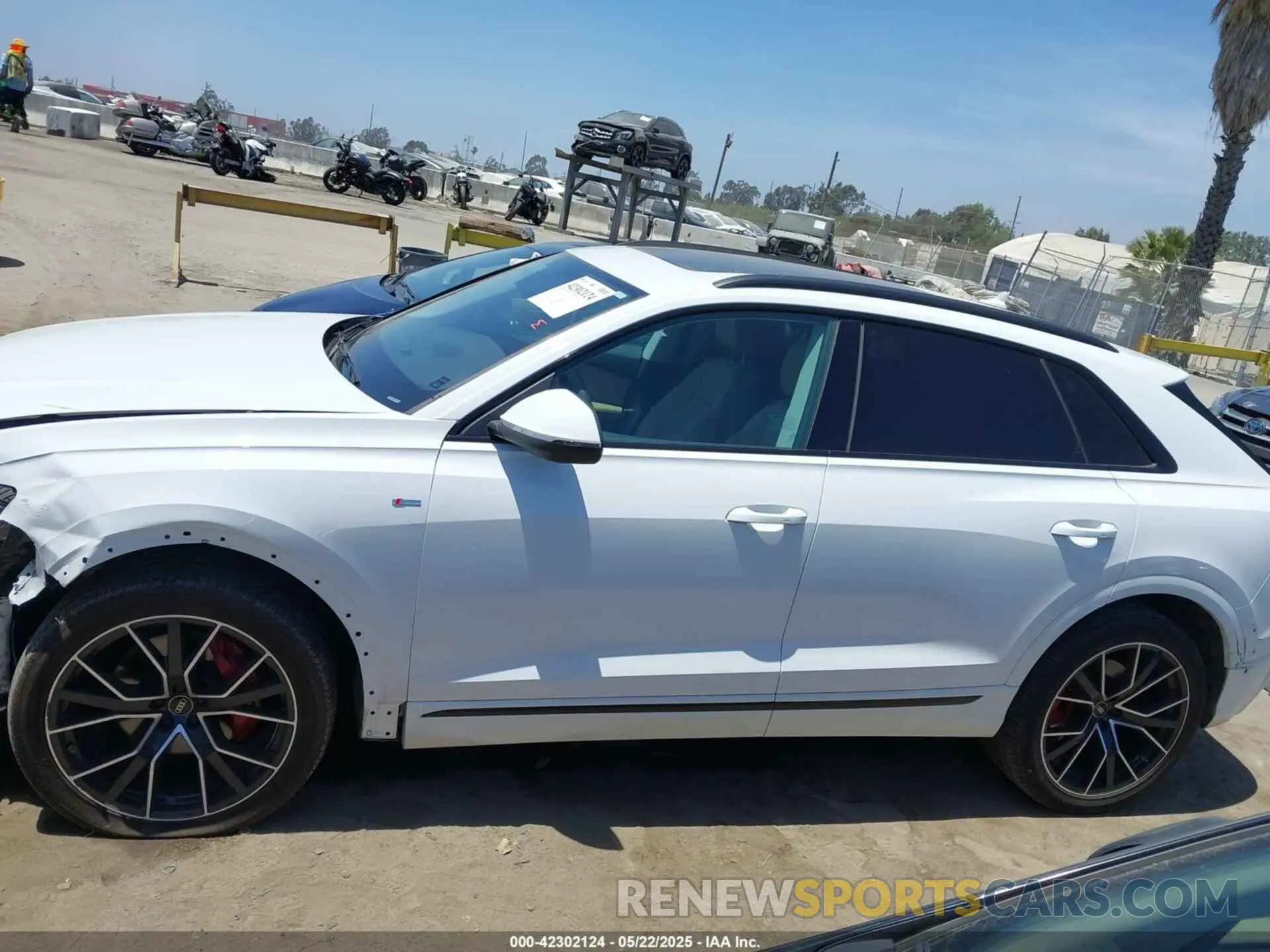 14 Photograph of a damaged car WA1EVBF19PD011451 AUDI Q8 2023